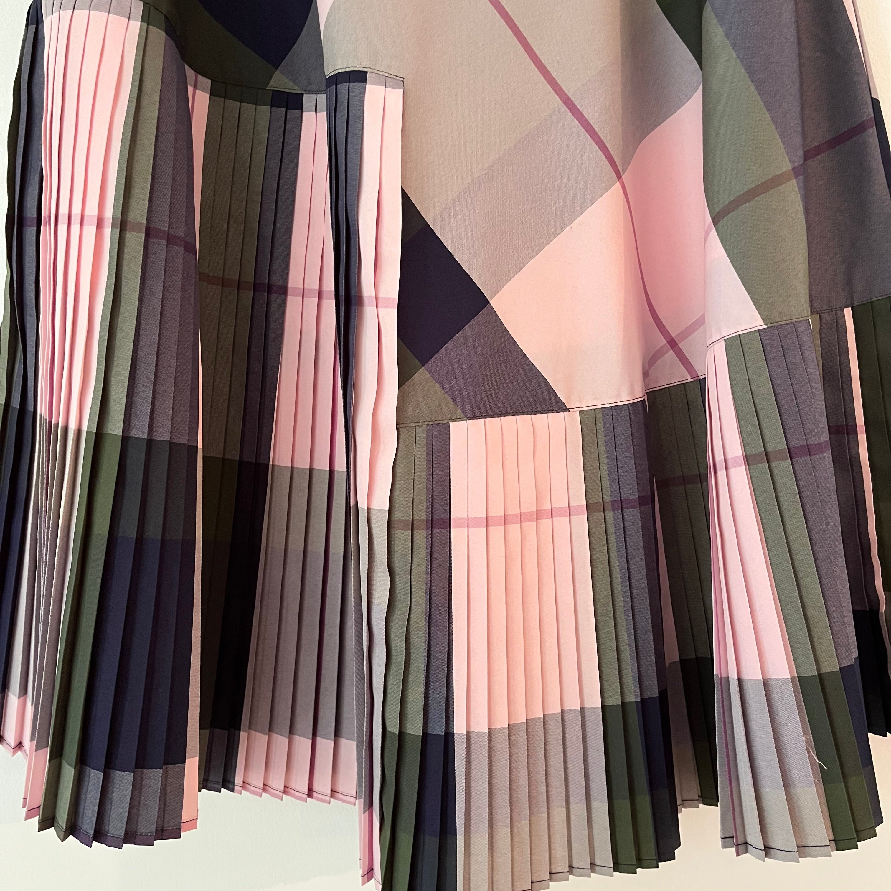 Cooper by Trelise Cooper PLEATING ROMANCE Skirt Size 8.