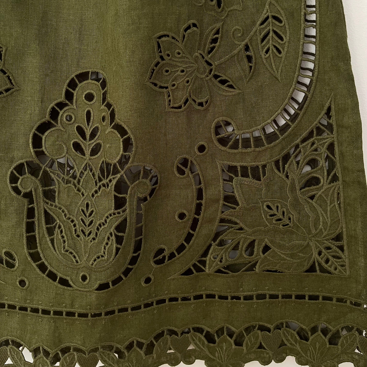 Farm Rio MAJESTIC GARDEN Midi Skirt Size M.