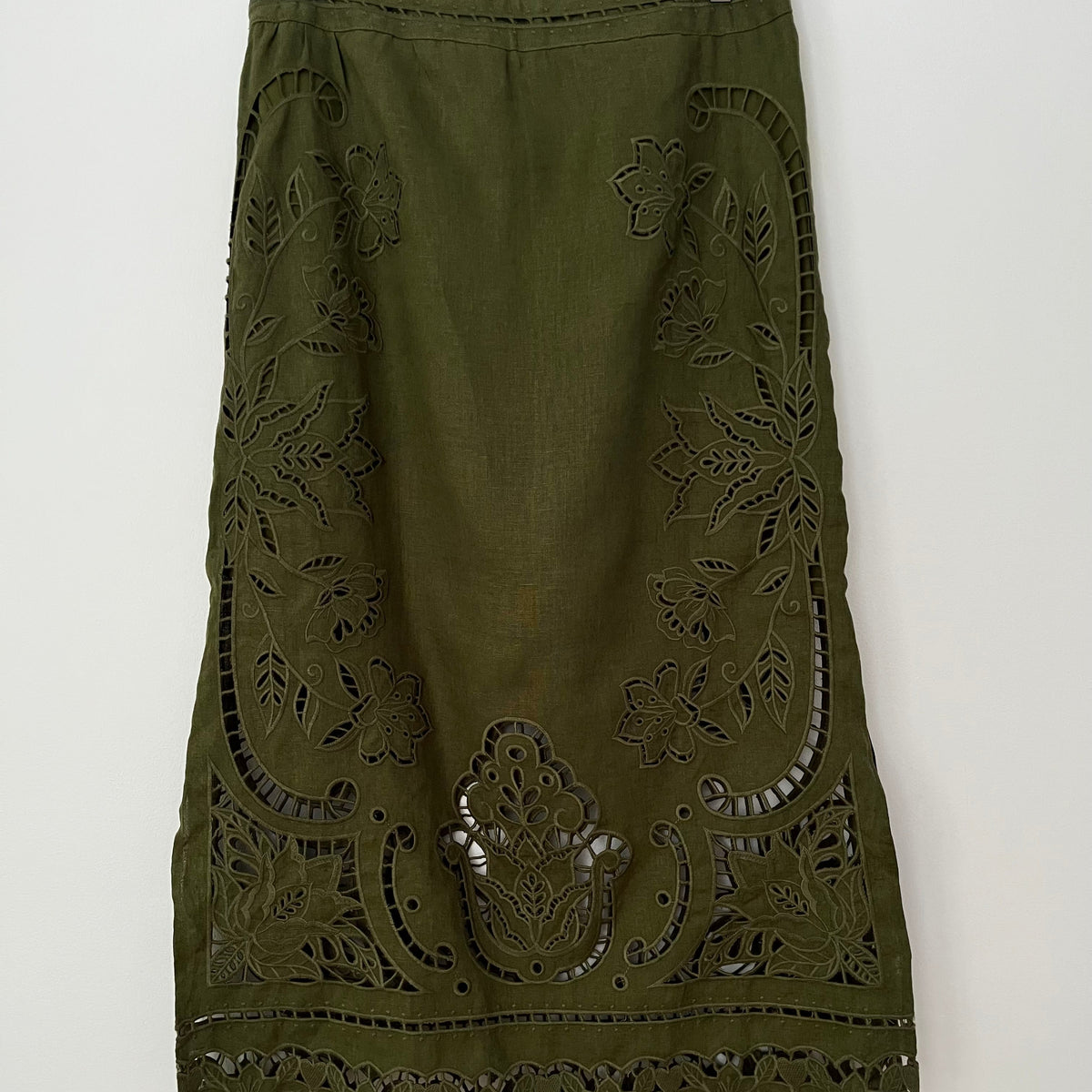 Farm Rio MAJESTIC GARDEN Midi Skirt Size M.