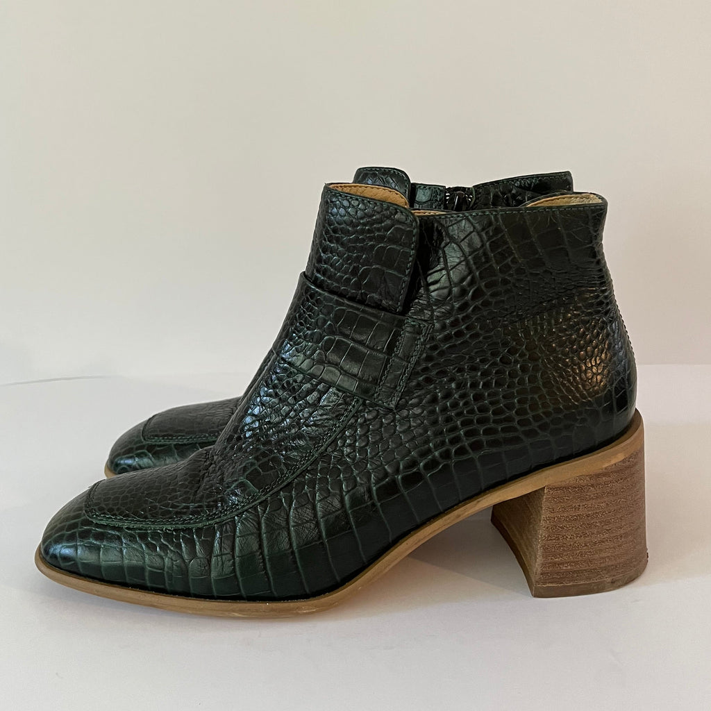 Miista E8 ELIN Boots in Croc Size 38.