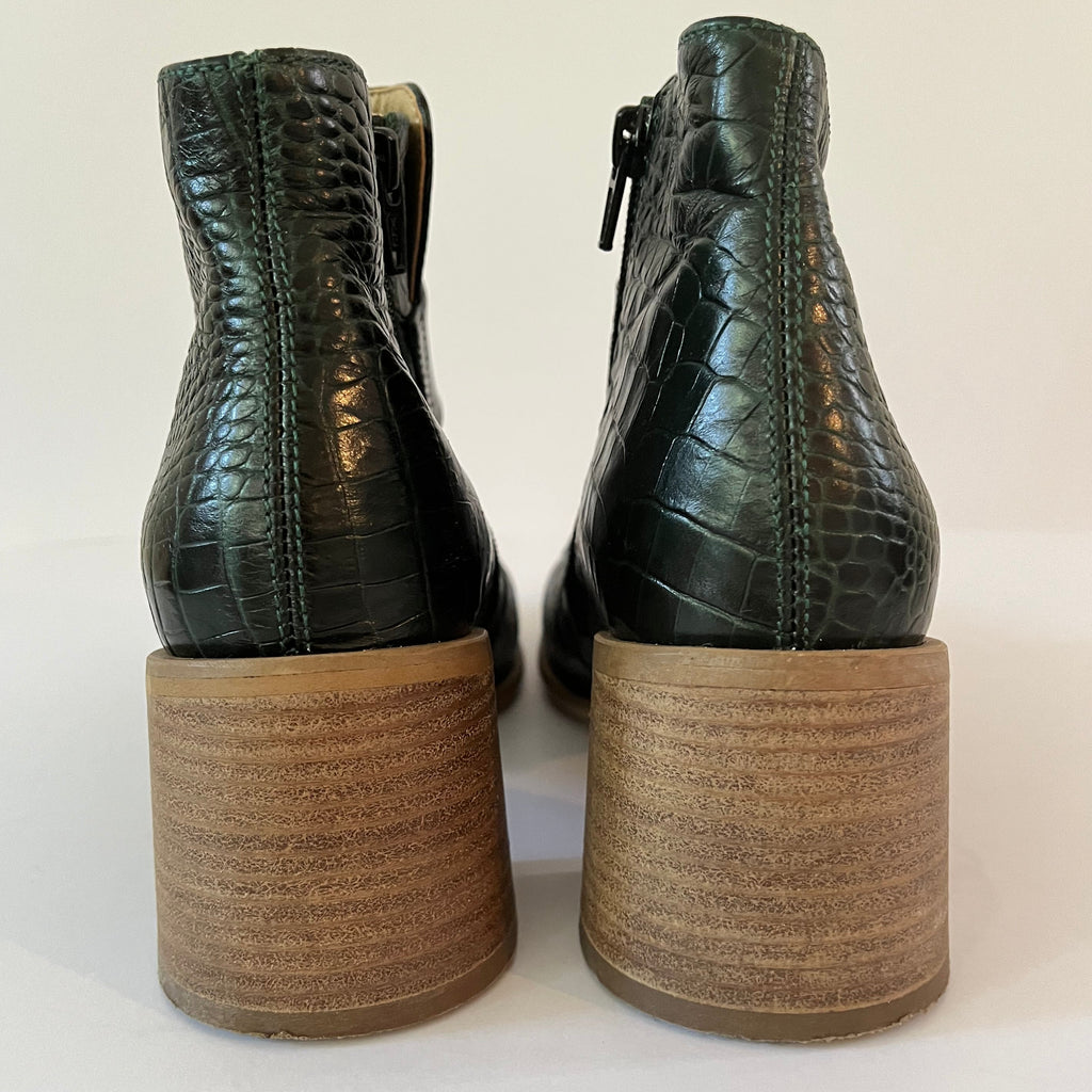 Miista E8 ELIN Boots in Croc Size 38.