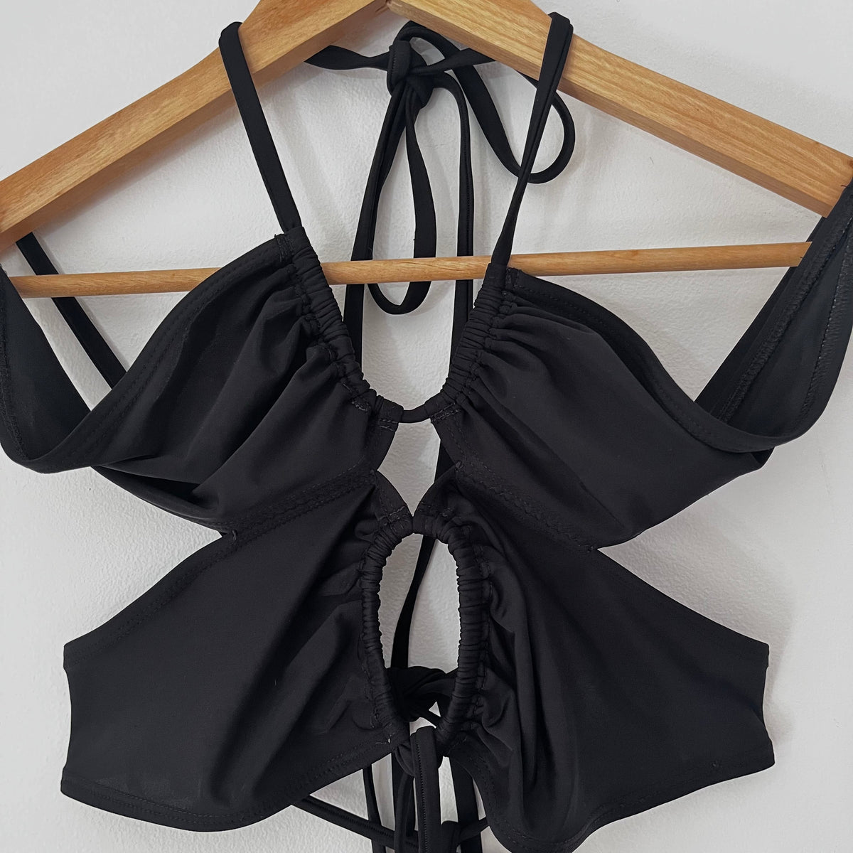Emily Watson Cutout Crop Top Size XS/S.