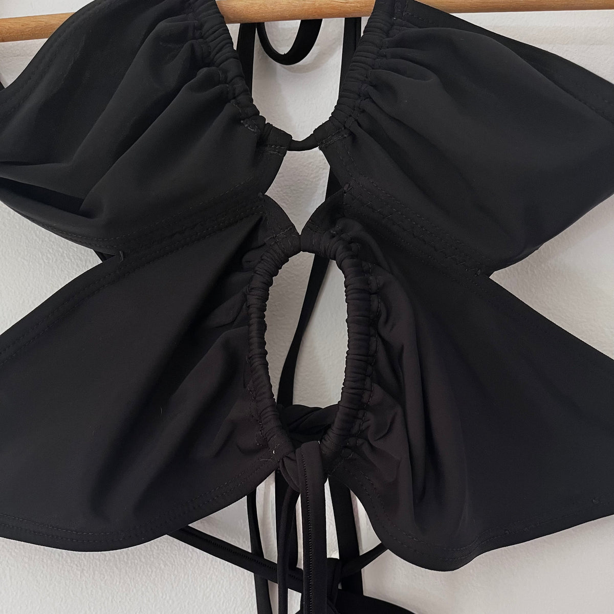 Emily Watson Cutout Crop Top Size XS/S.