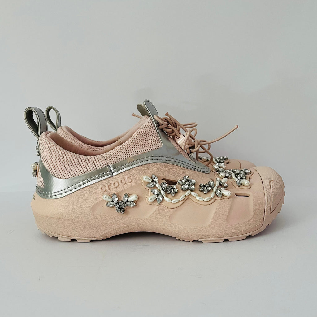 Simone Rocha x Crocs QUICK TRAIL Clogs in Quartz.
