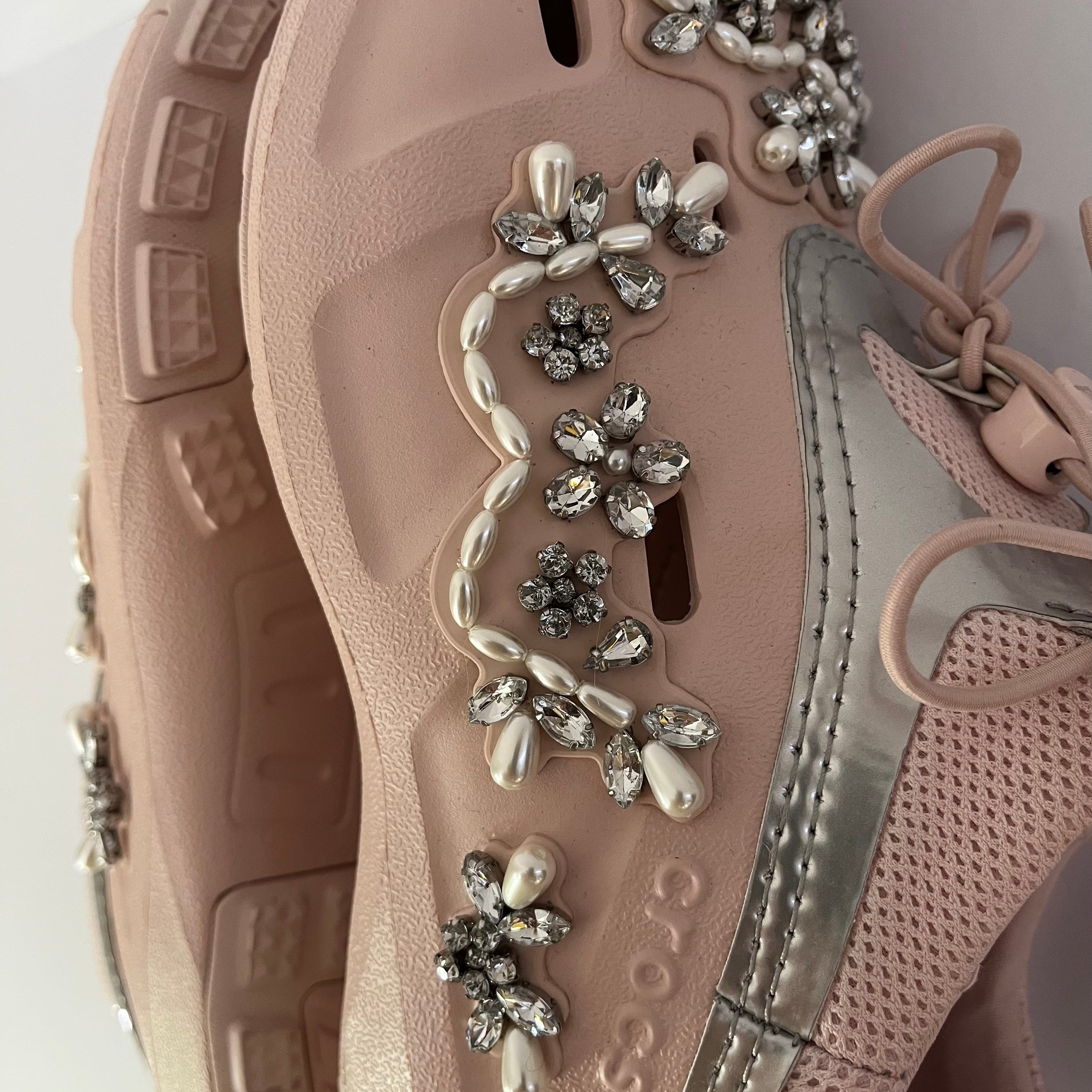 Simone Rocha x Crocs QUICK TRAIL Clogs in Quartz.