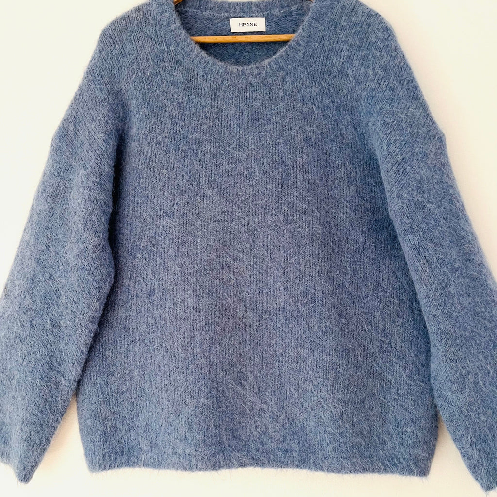 Henne Alpaca Sweater in Blue Size M/L.