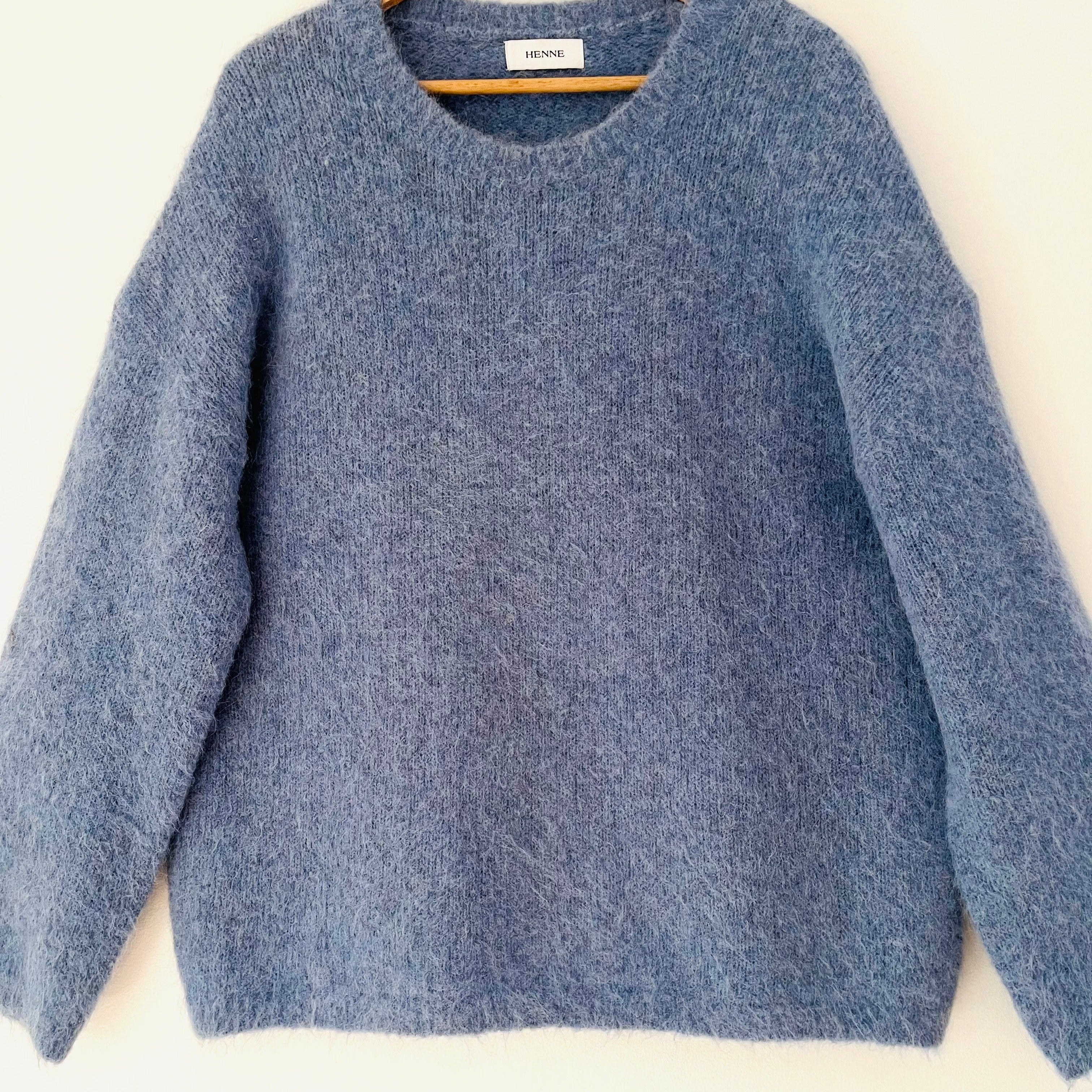 Henne Alpaca Sweater in Blue Size M/L.