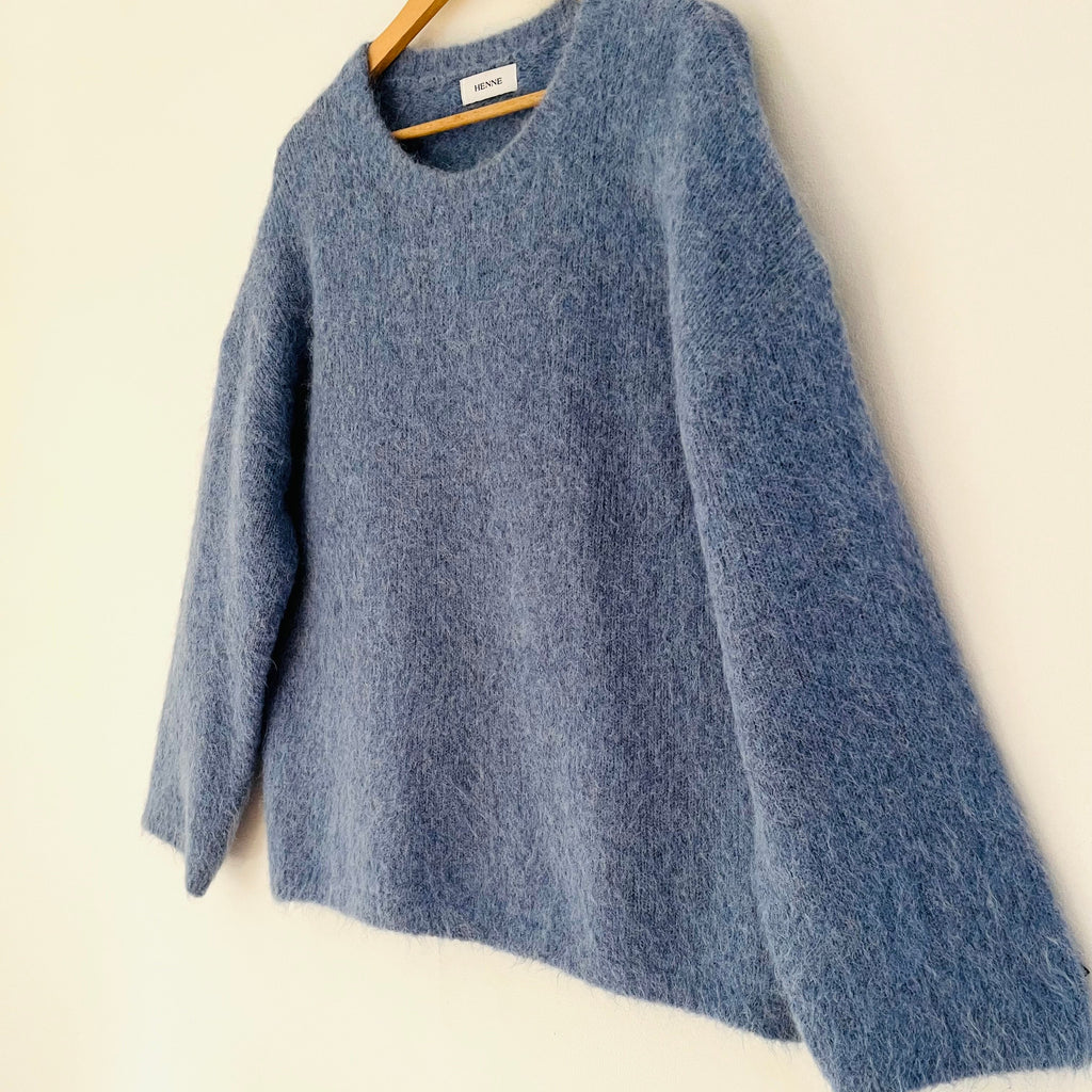 Henne Alpaca Sweater in Blue Size M/L.