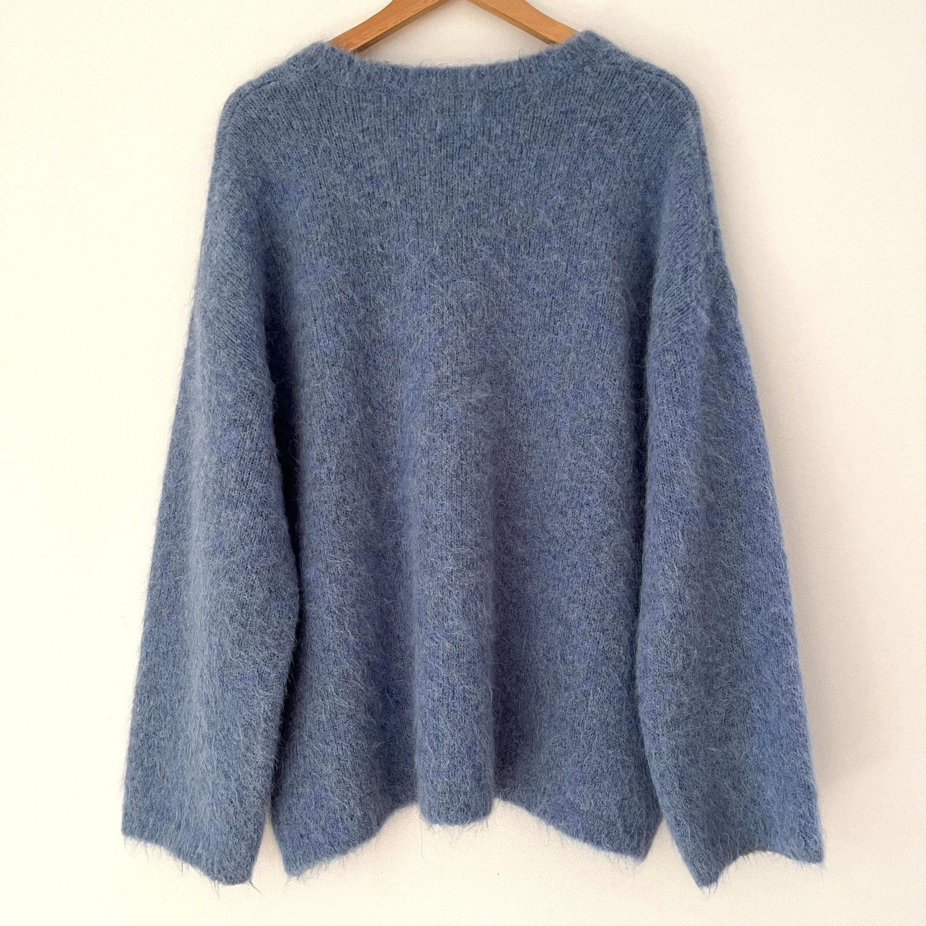 Henne Alpaca Sweater in Blue Size M/L.