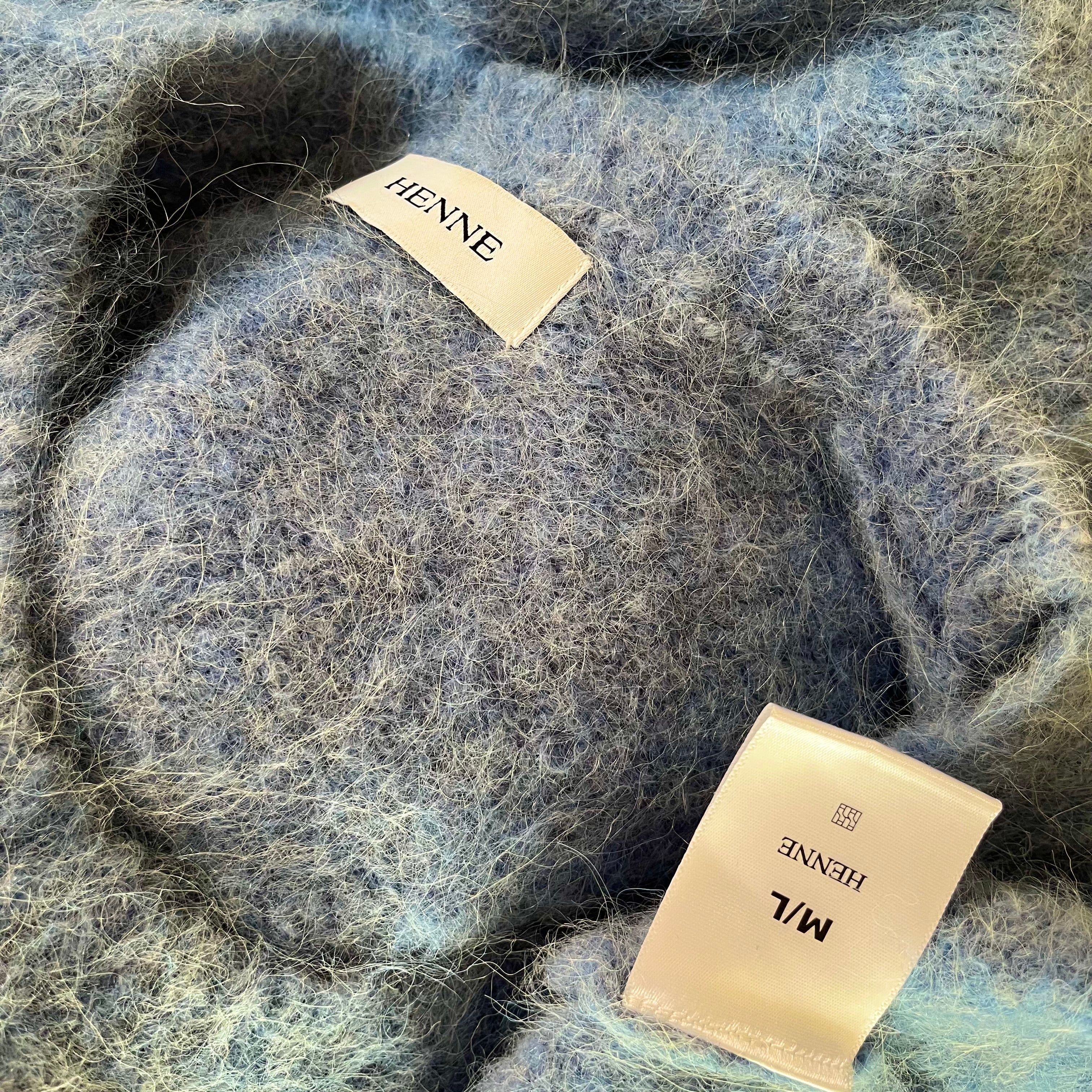 Henne Alpaca Sweater in Blue Size M/L.