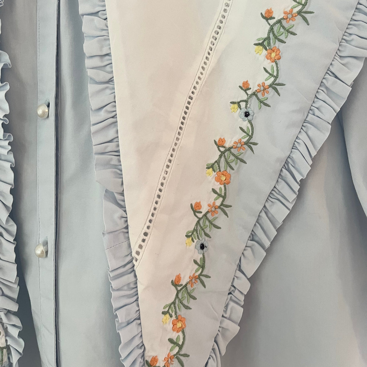 Damson Madder SUMMER SANDY Blouse in Embroidered Blue Size 14.