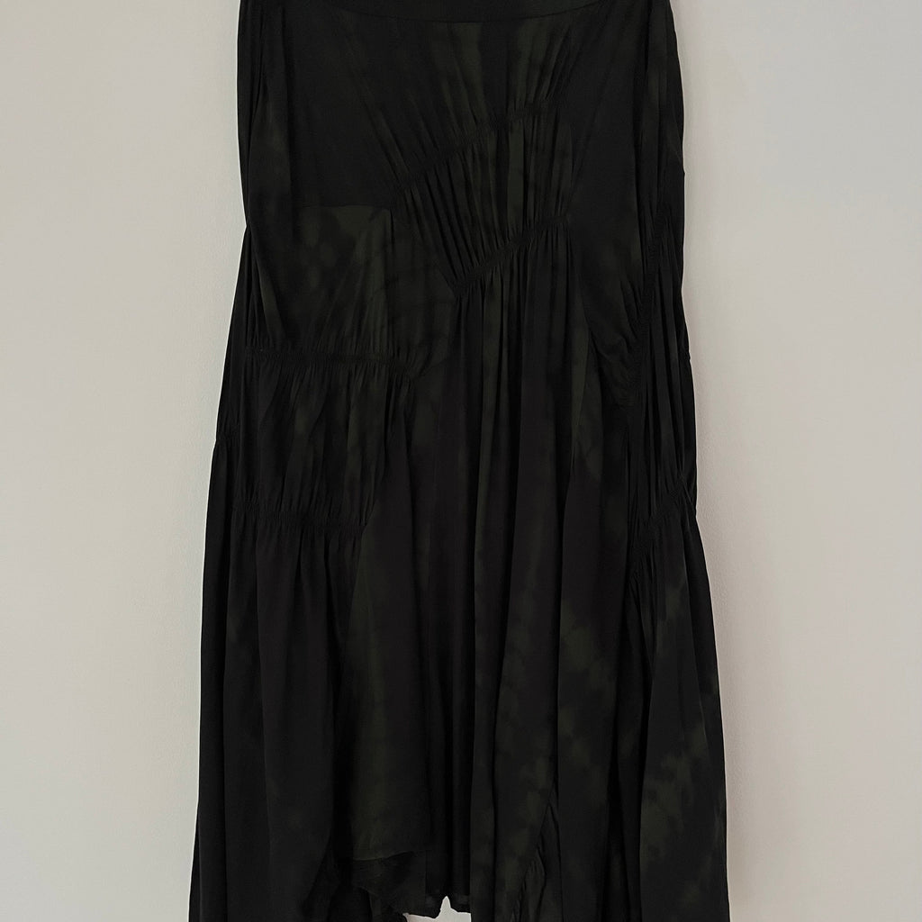 Alpha60 RAVEN Skirt in Black/Moss Size M.