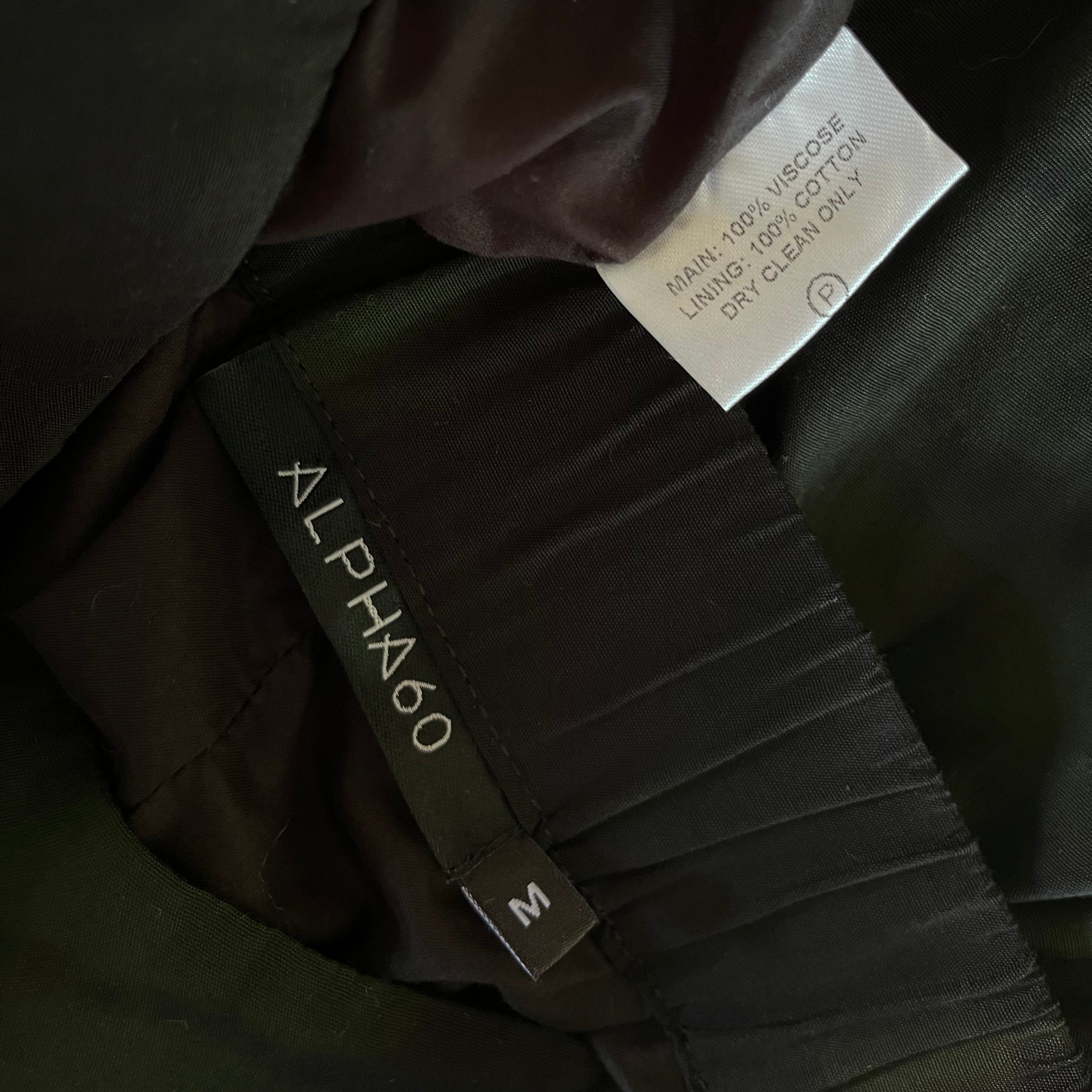 Alpha60 RAVEN Skirt in Black/Moss Size M.