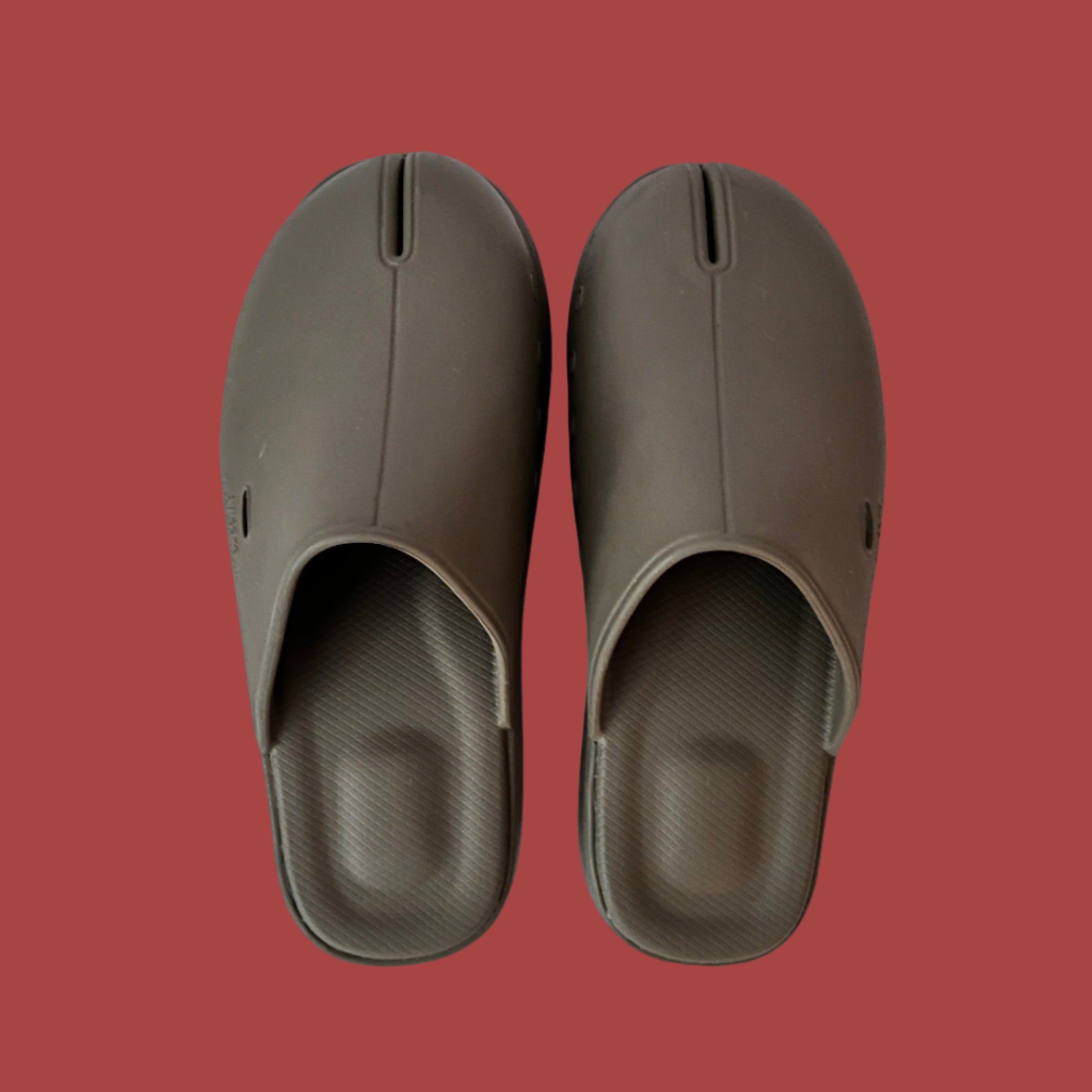Suicoke POLK Split-toe Sandals in Olive Green.