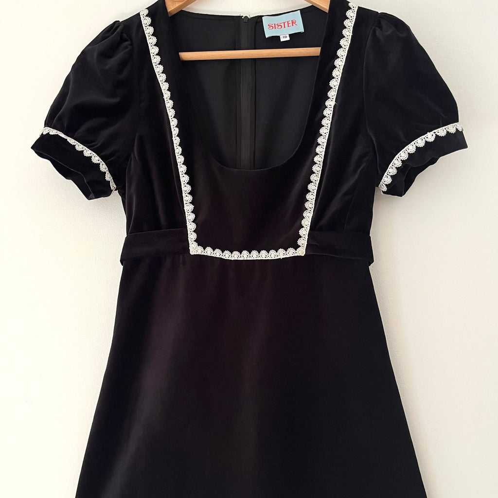 Sister Studios WEDNESDAY Dress Size 10.