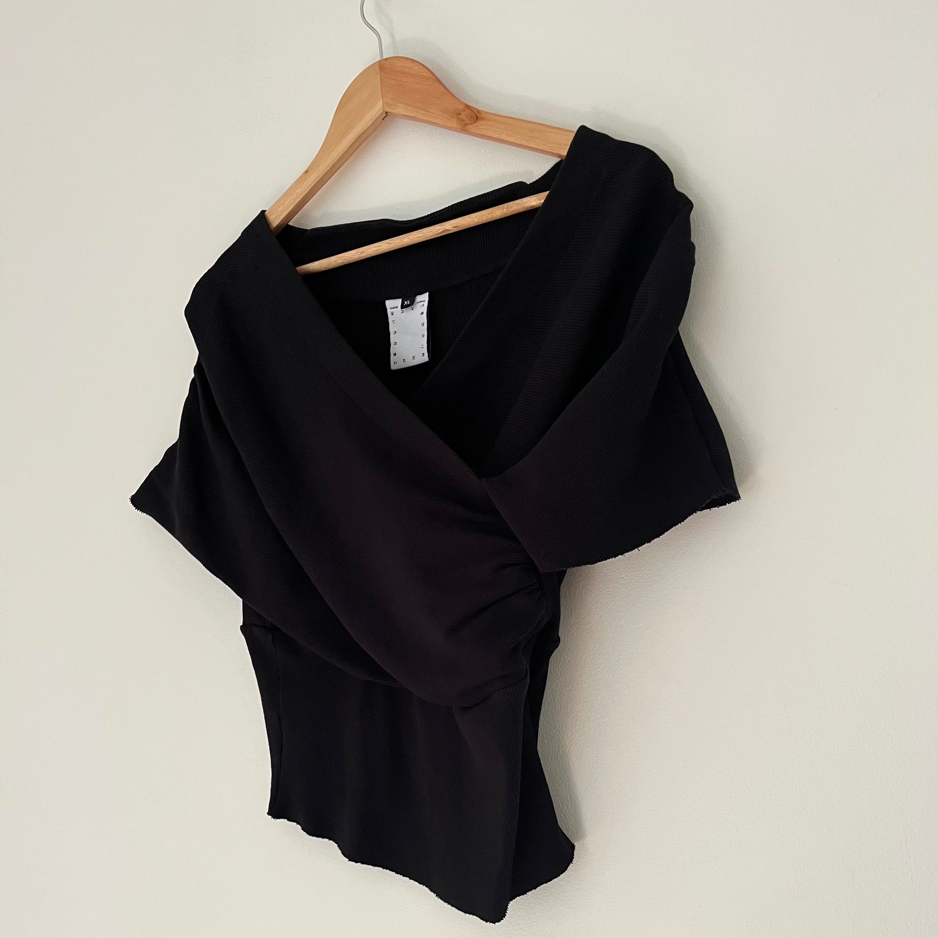 ITADAKI Kimono Ribbed Top in Black Size XL.