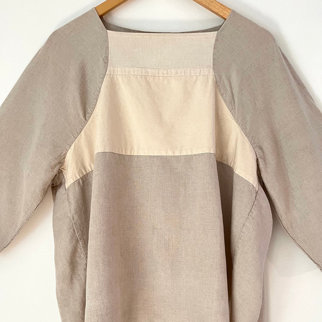 Veritecoeur Linen Back Gather Top in Kinari Size F/One Size.