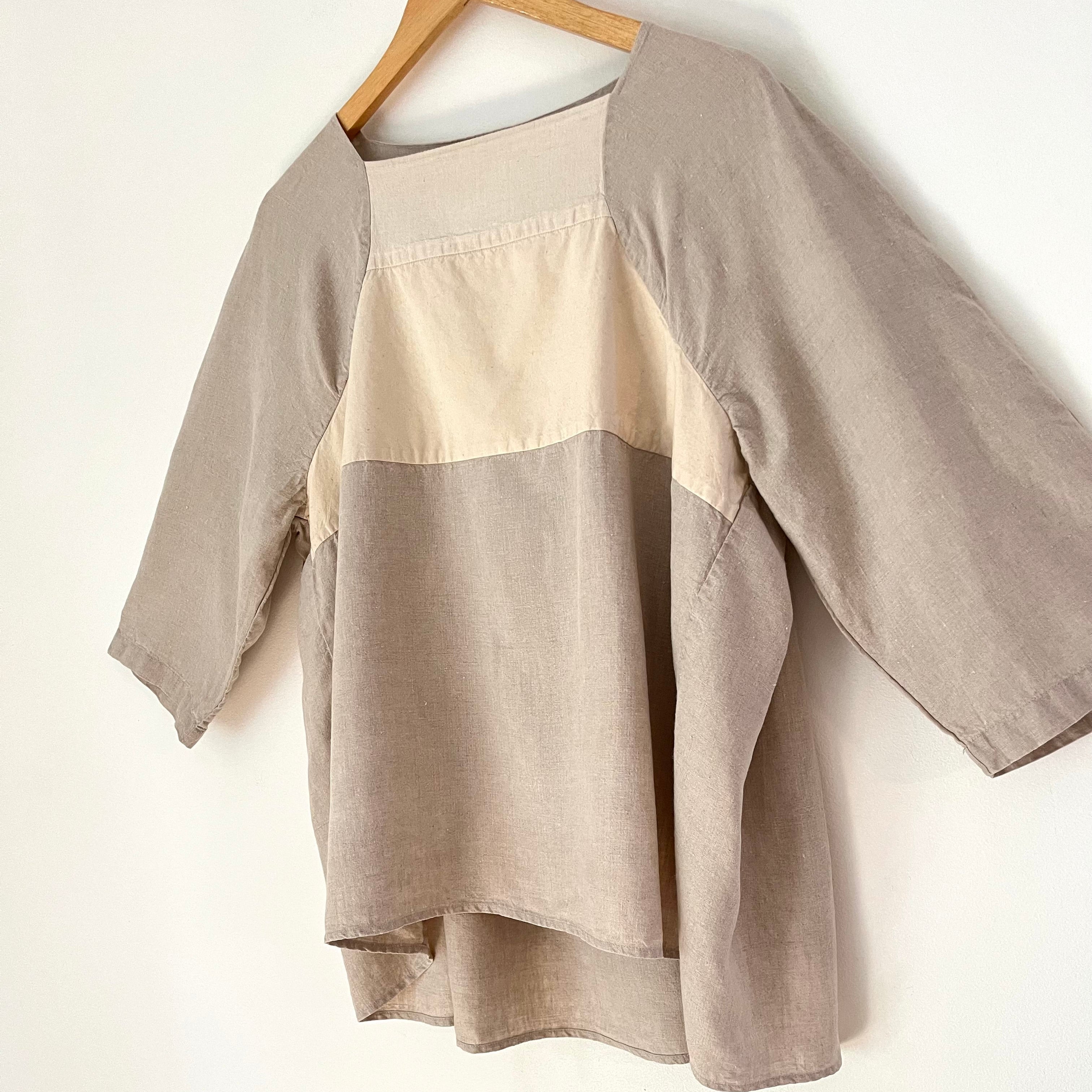 Veritecoeur Linen Back Gather Top in Kinari Size F/One Size.