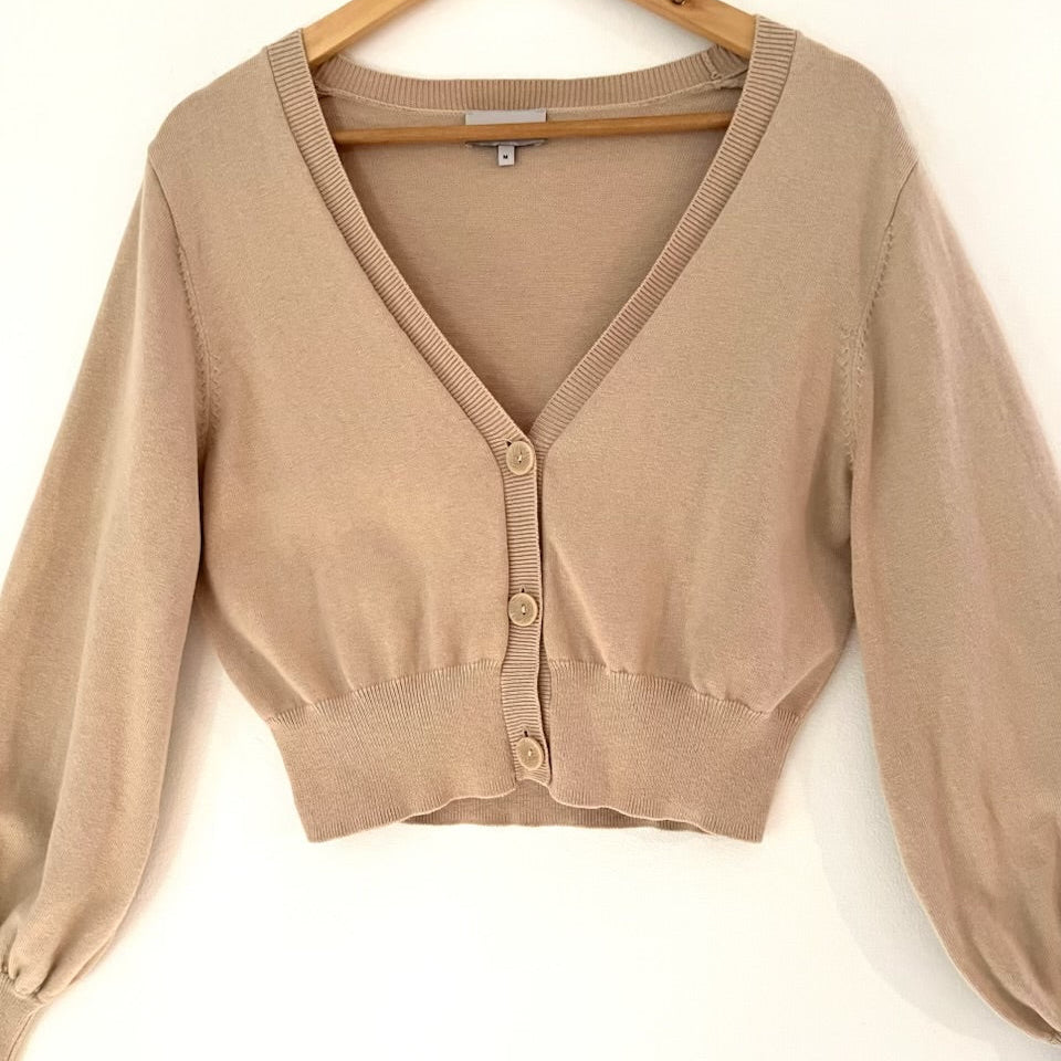 Ginia Cropped Cardigan in Oatmeal Size M.