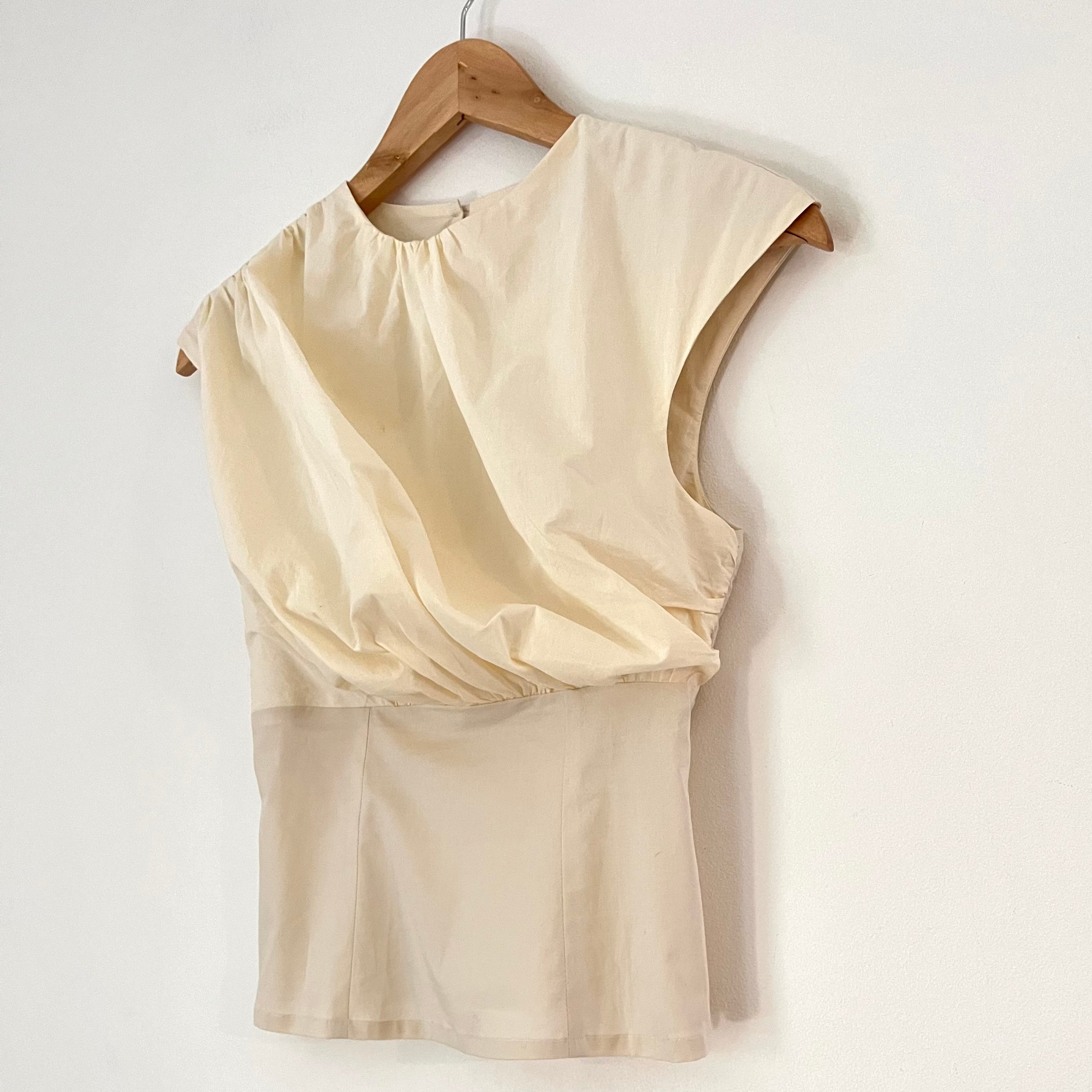 With Consideration TWIST Top in Ivory Size XS.