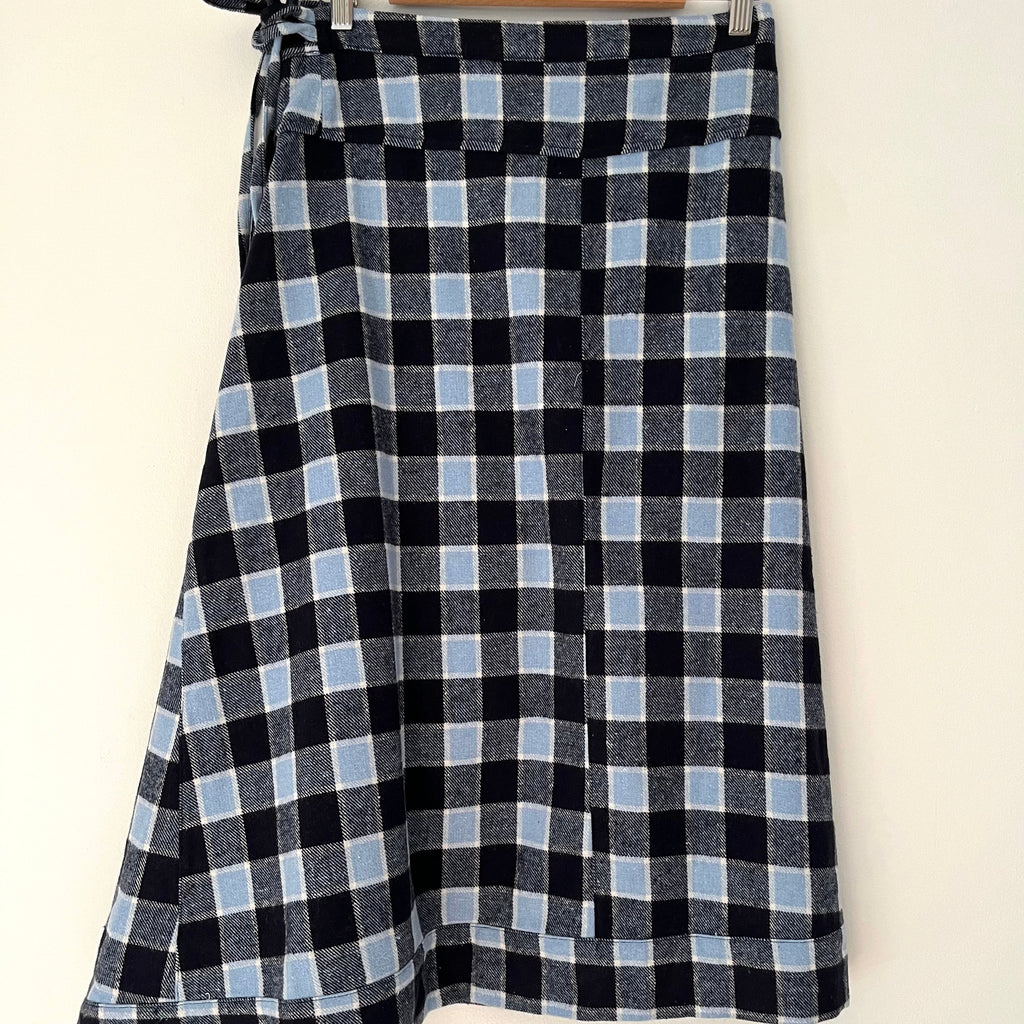 Susmies WESTWOOD Skirt Size M.
