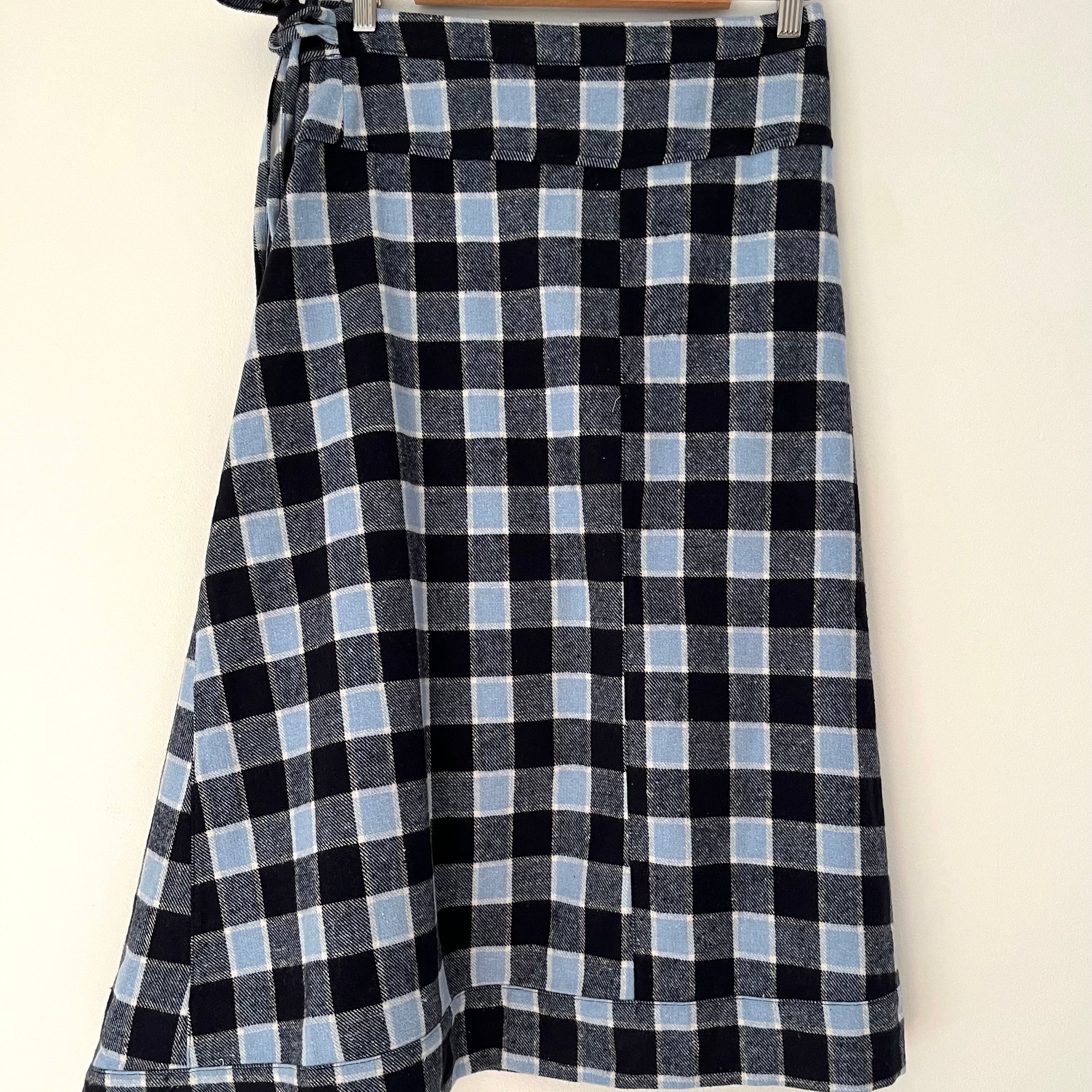 Susmies WESTWOOD Skirt Size M.