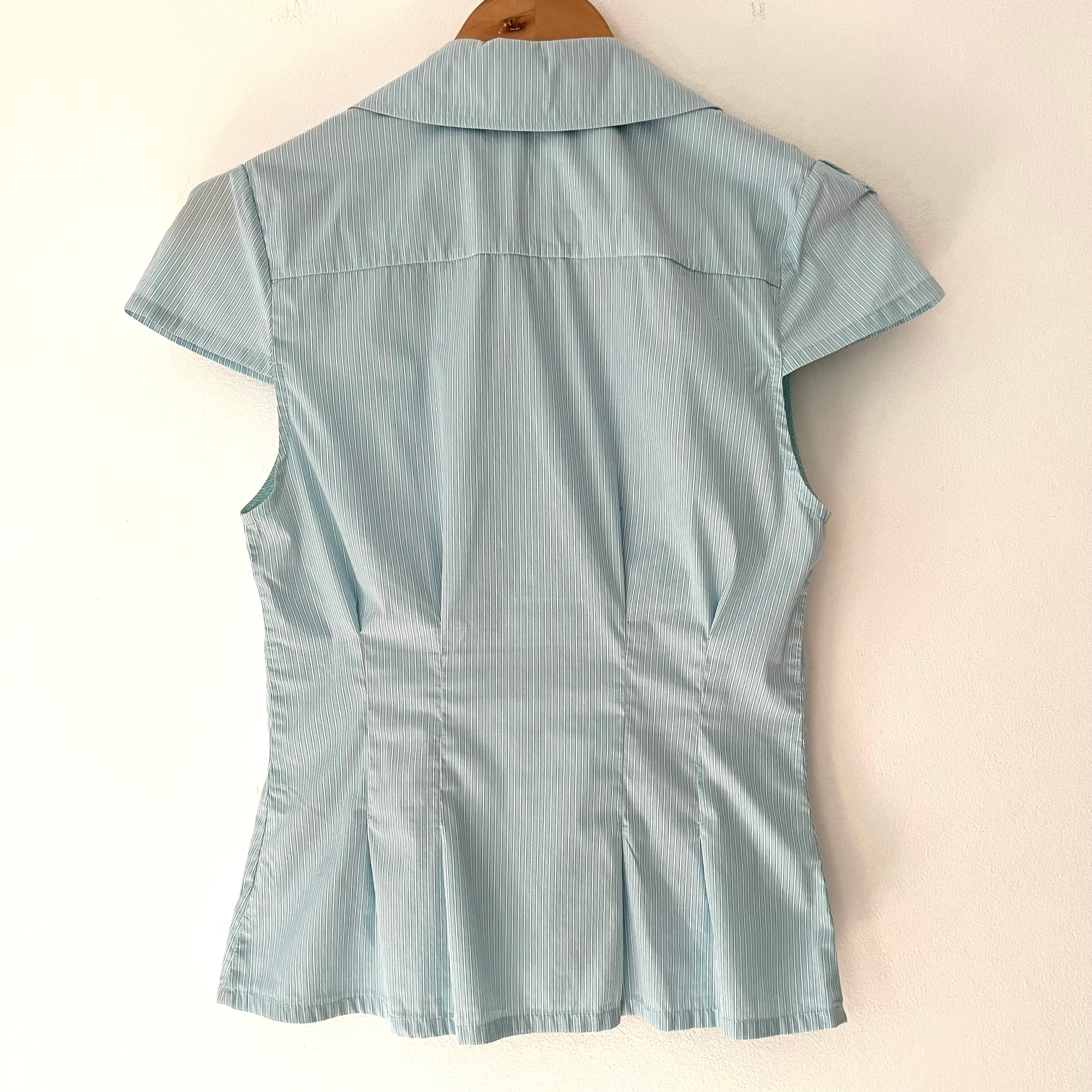 Peachy Den MISSY Blouse in Blue Size 8.