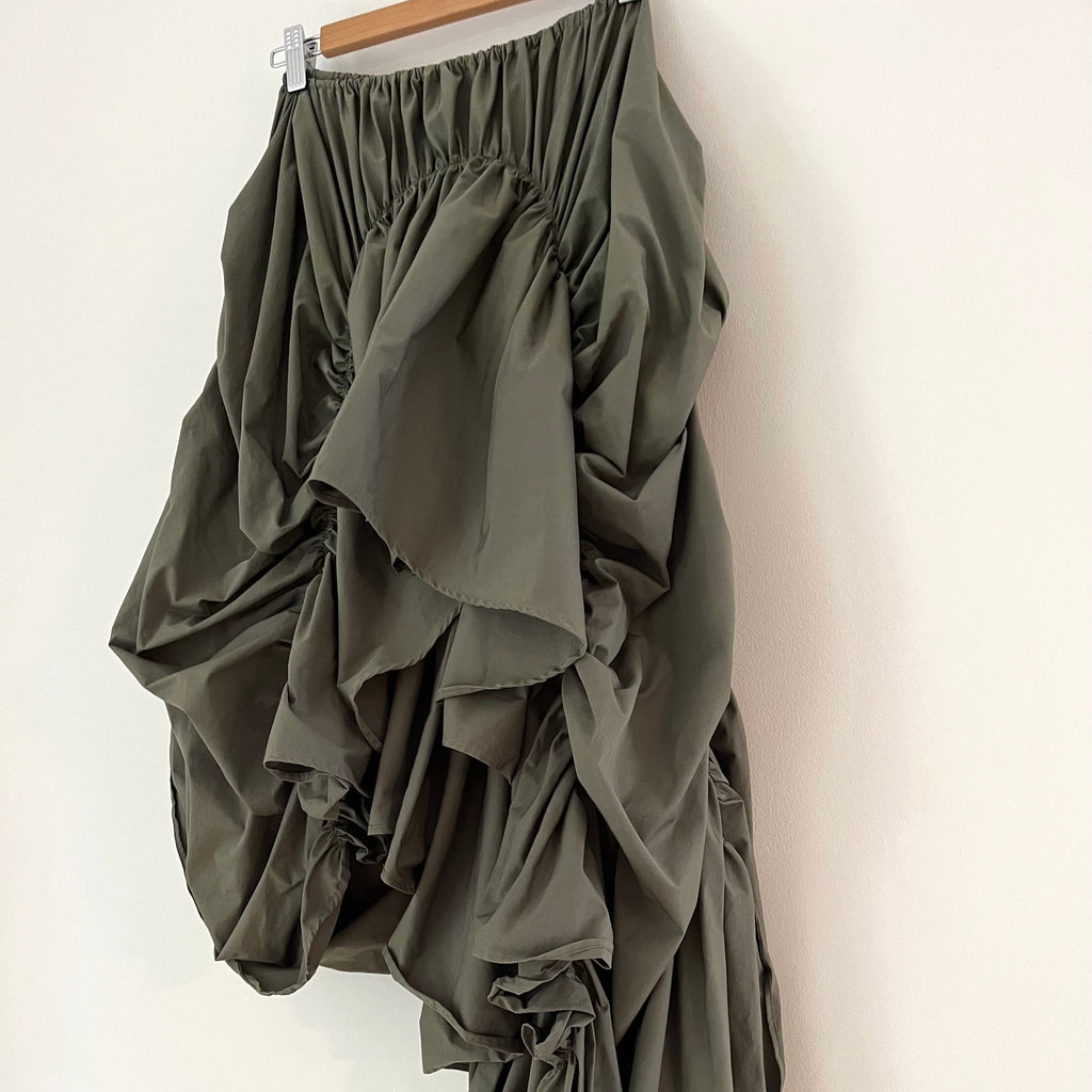 Caspar The Label VENUS Maxi Skirt in Green Size XS/S.