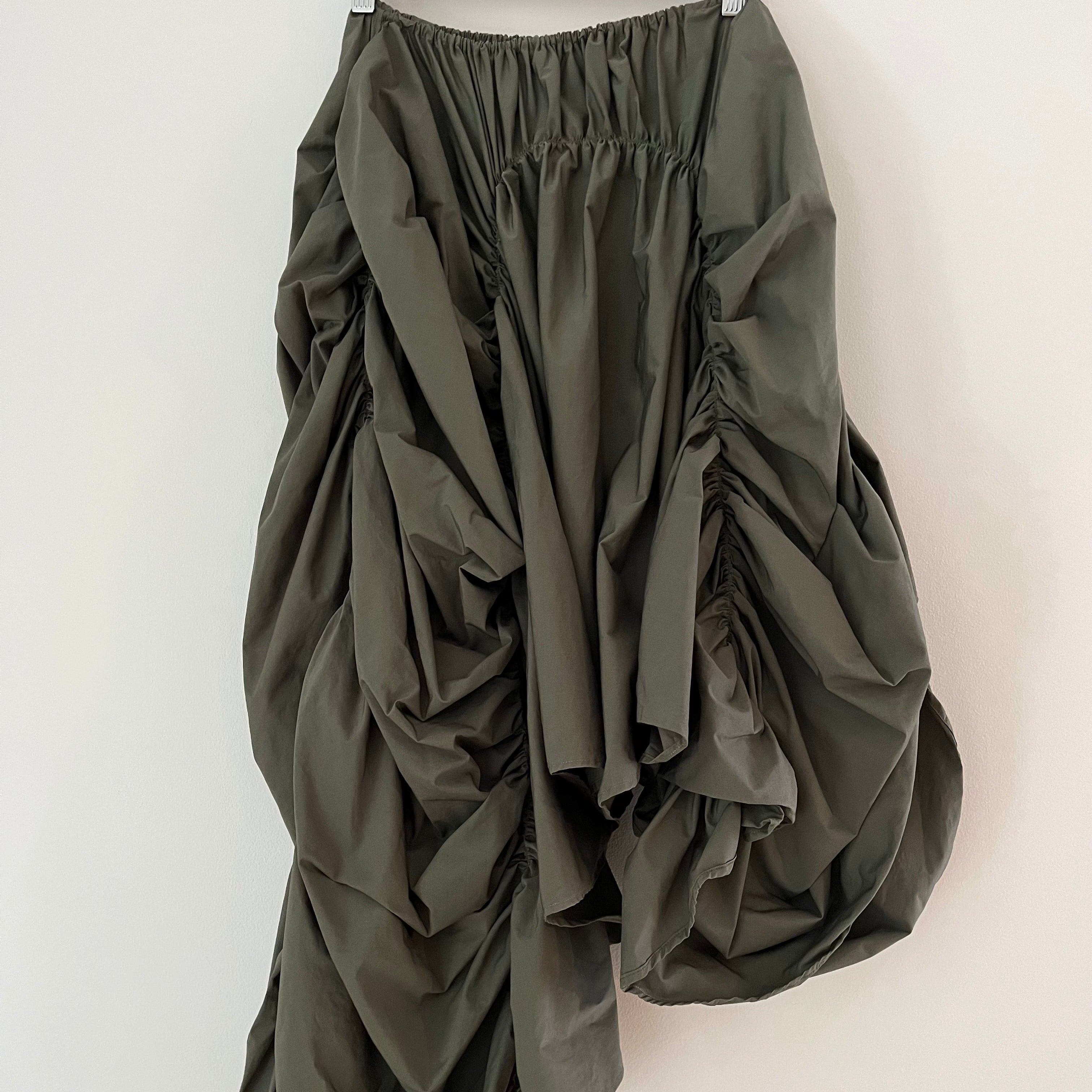 Caspar The Label VENUS Maxi Skirt in Green Size XS/S.