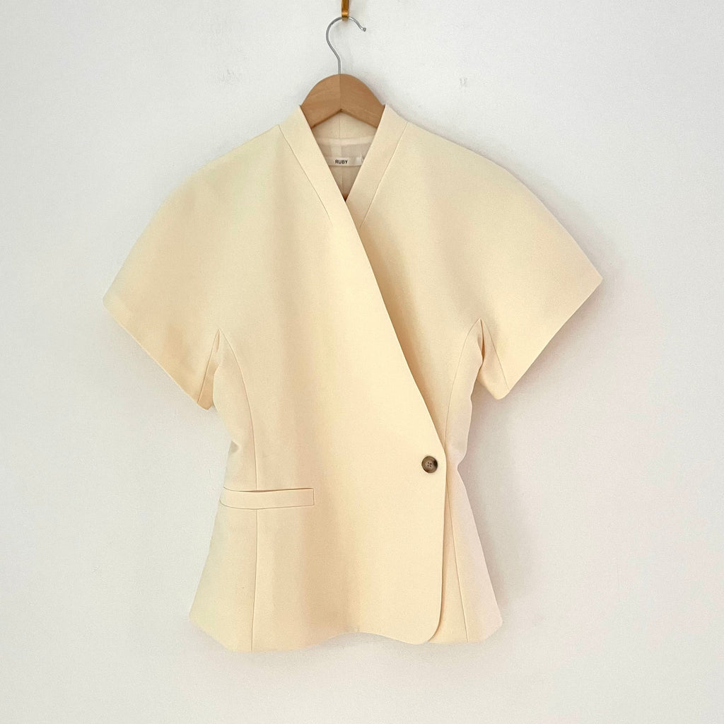 Ruby NZ BNWT COCO Short Sleeve Blazer Blouse Size 6/XS.