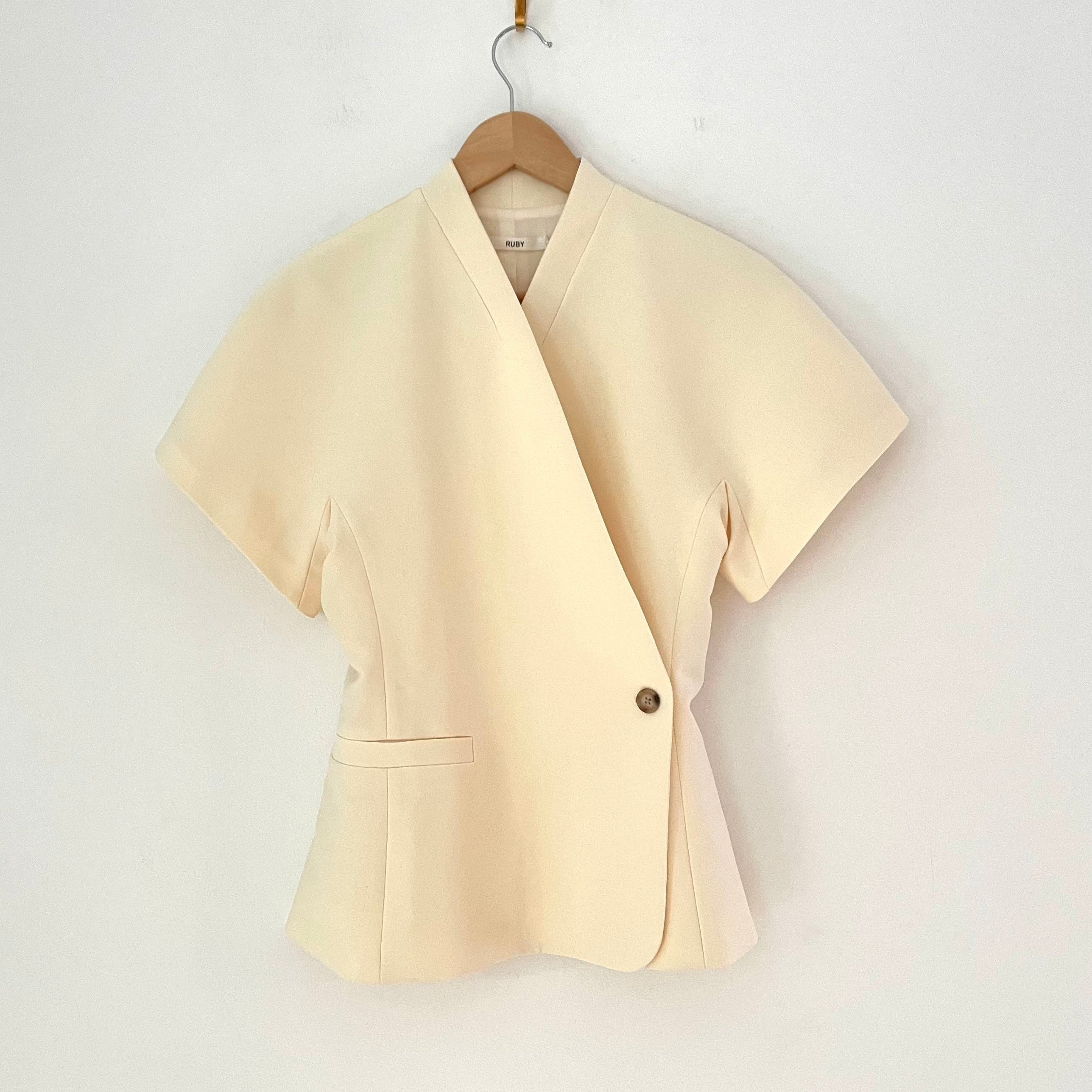 Ruby NZ BNWT COCO Short Sleeve Blazer Blouse Size 6/XS.