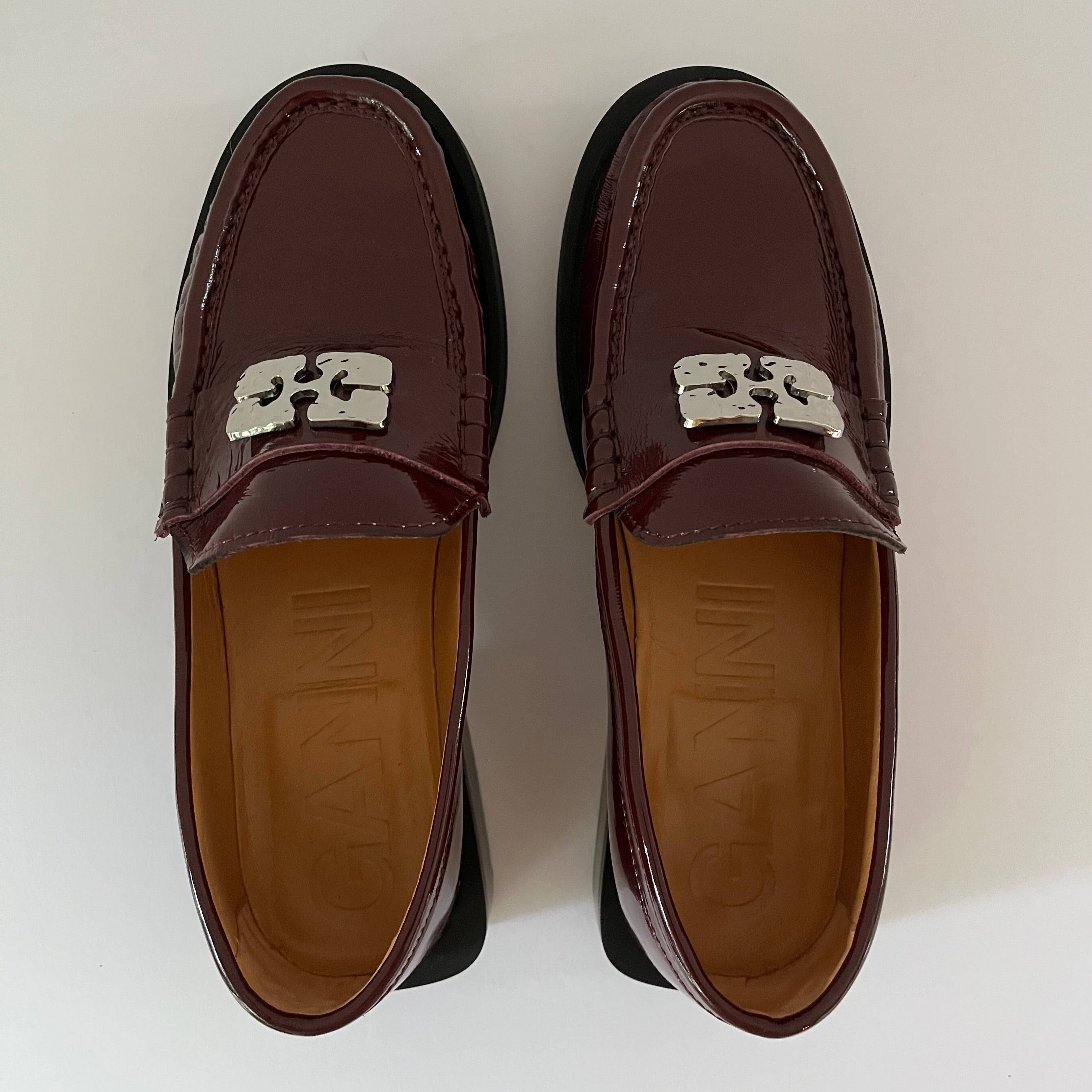 Ganni BUTTERFLY Loafers in Burgundy Size 38.
