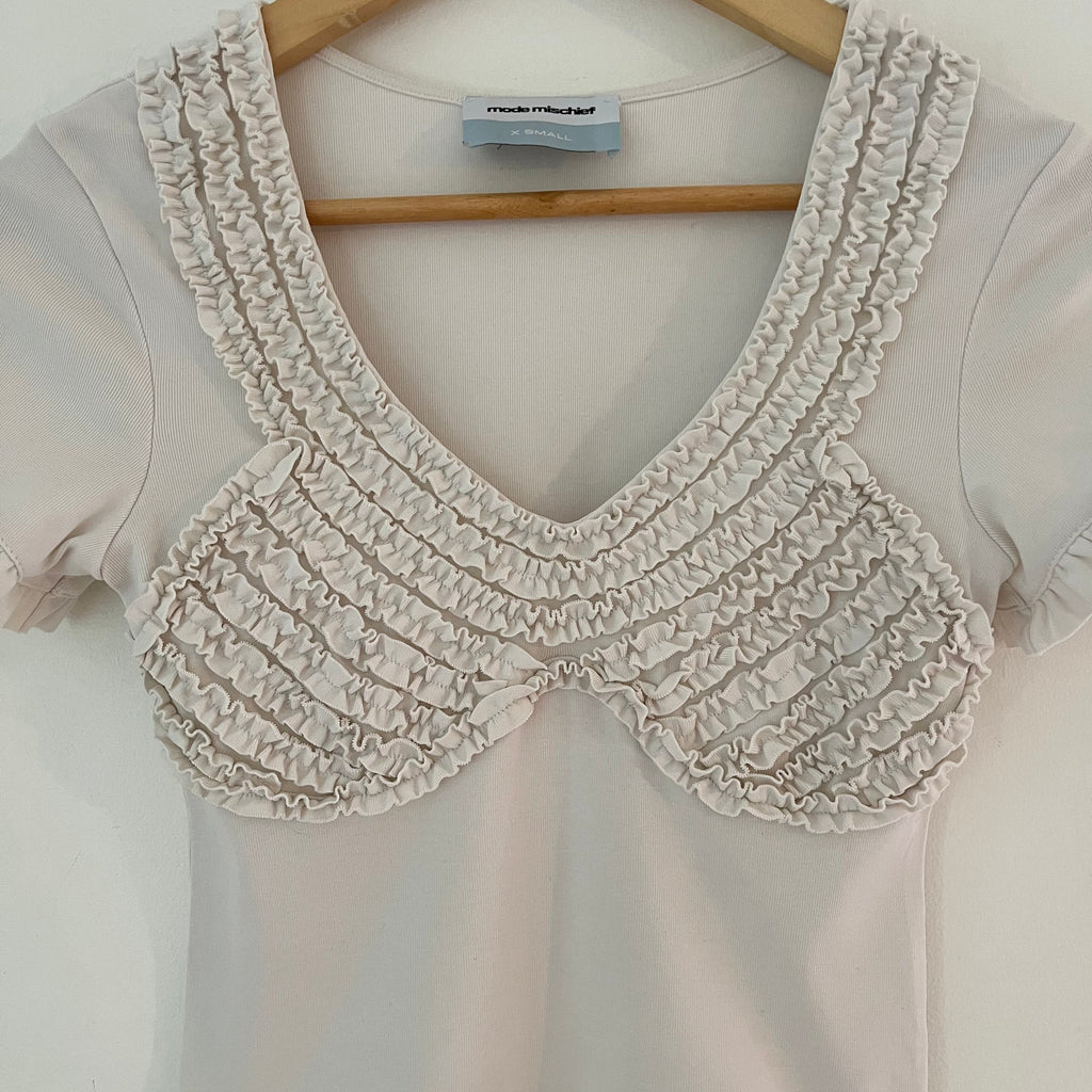 Mode Mischief LULU Ruffle Tee in Cream Size XS.