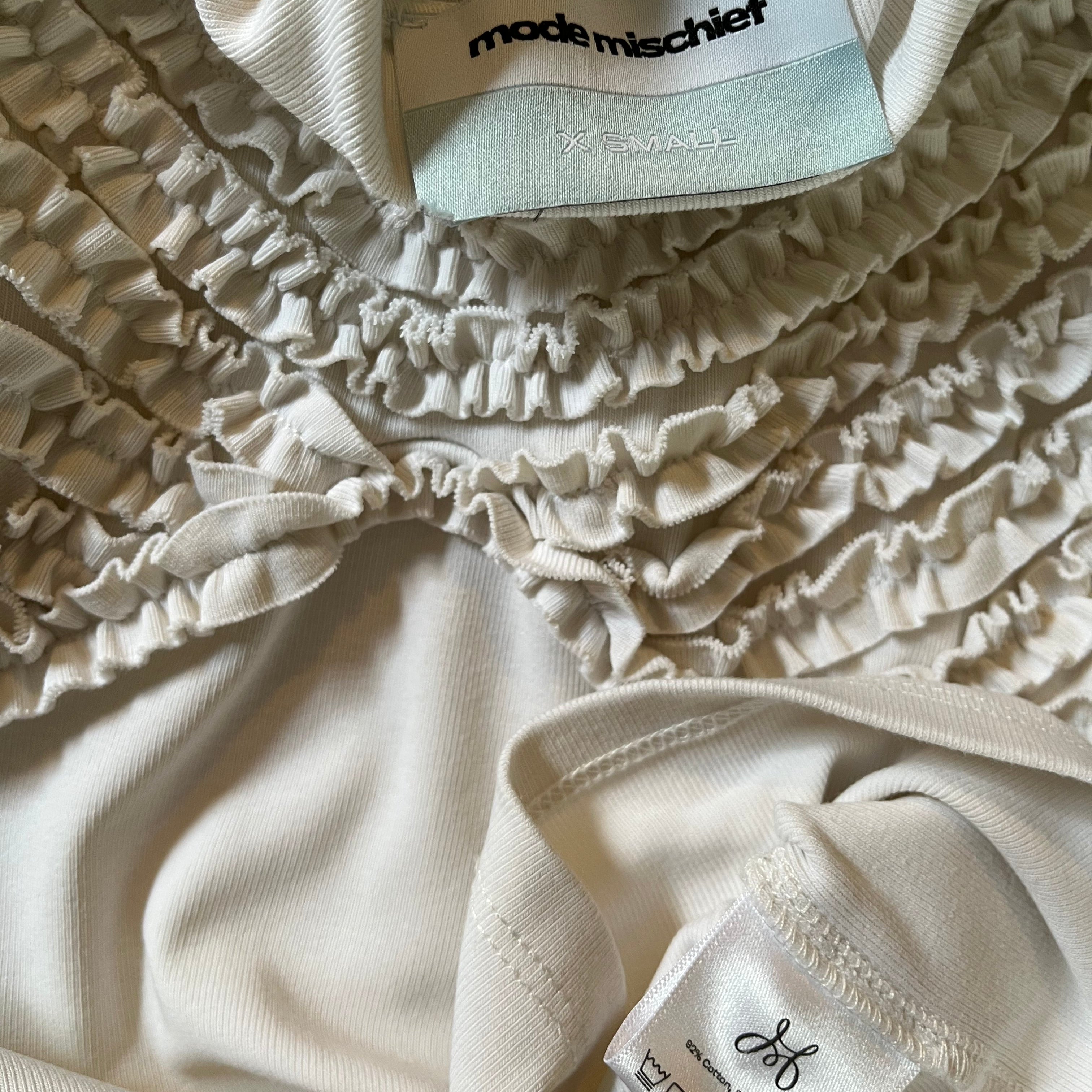 Mode Mischief LULU Ruffle Tee in Cream Size XS.