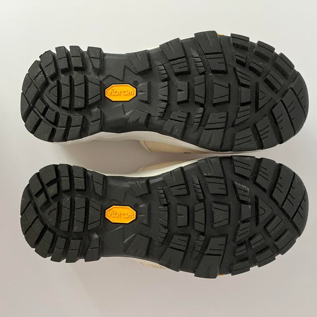 Yume Yume MOUNT KITA Slides in Beige.