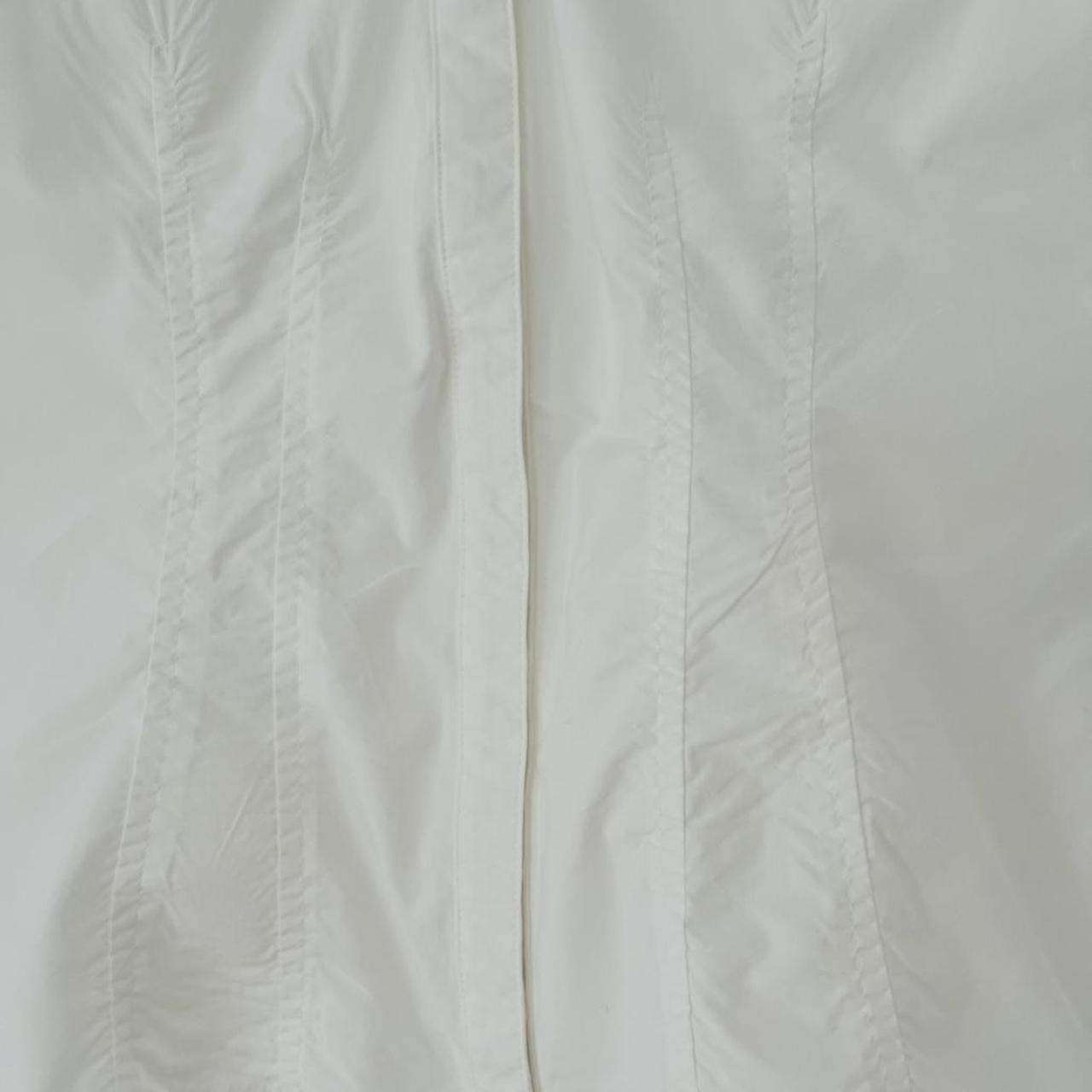 Low Classic CAP SLEEVE Shirt in White.