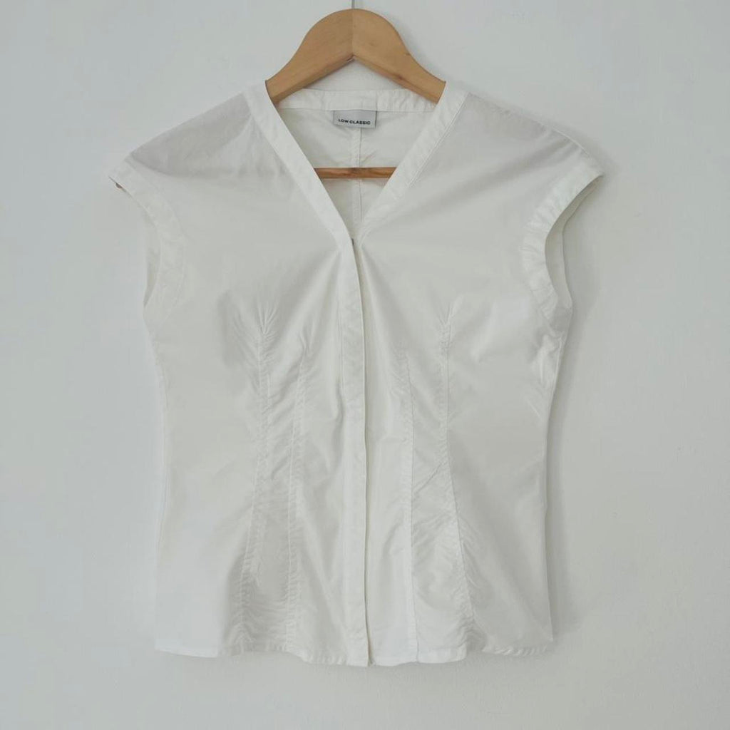 Low Classic CAP SLEEVE Shirt in White.