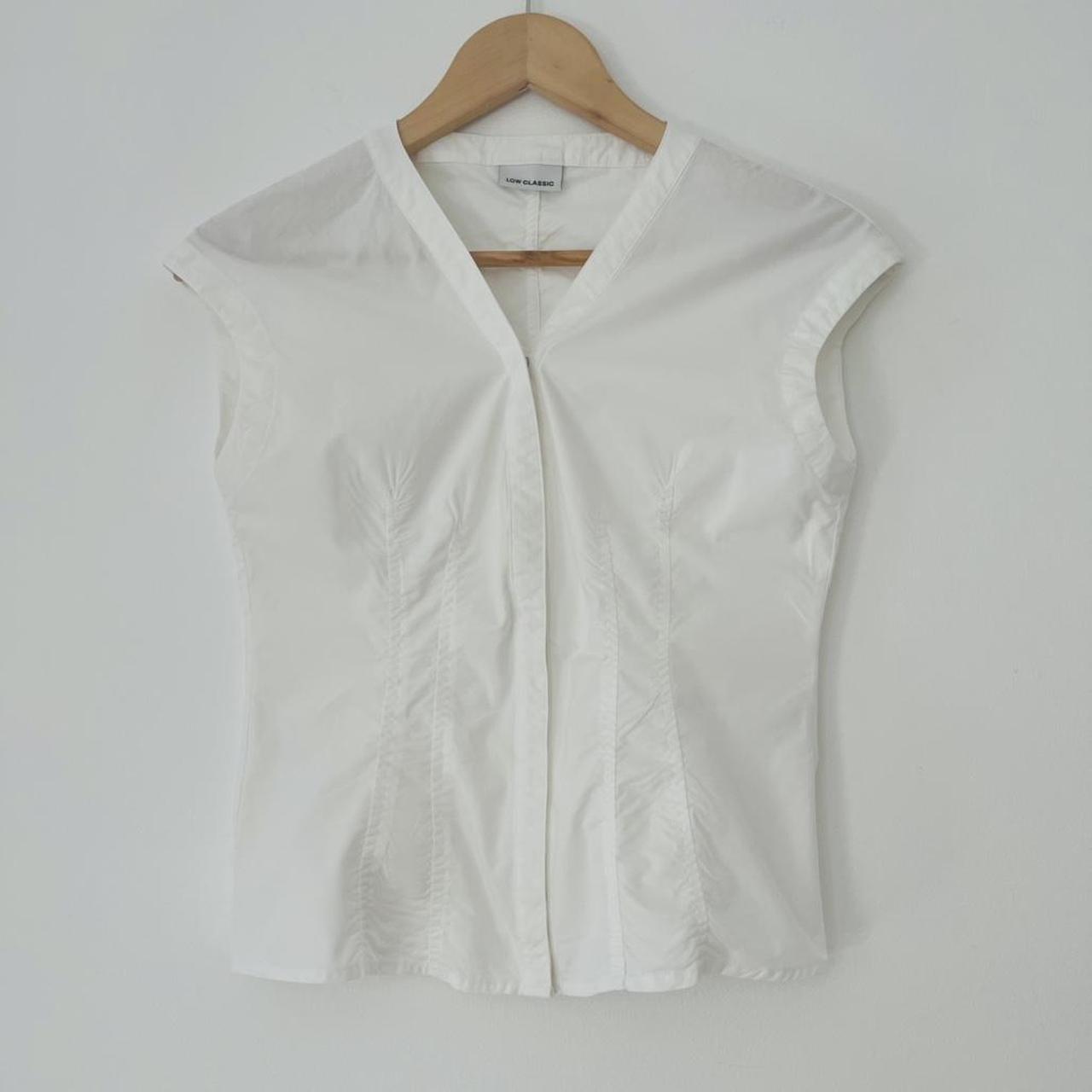 Low Classic CAP SLEEVE Shirt in White.
