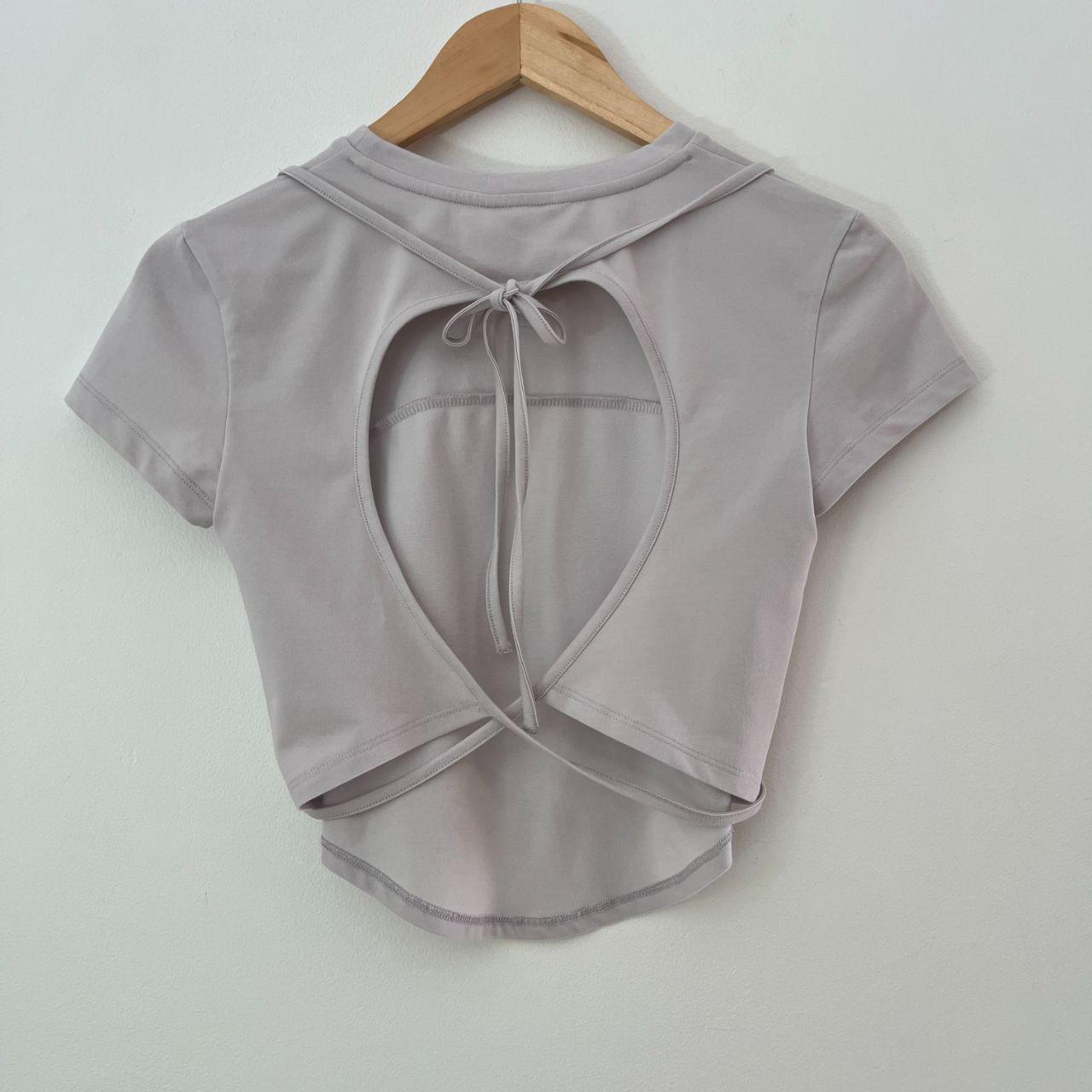 Low Classic BACK HOLE T-Shirt in Light Grey.