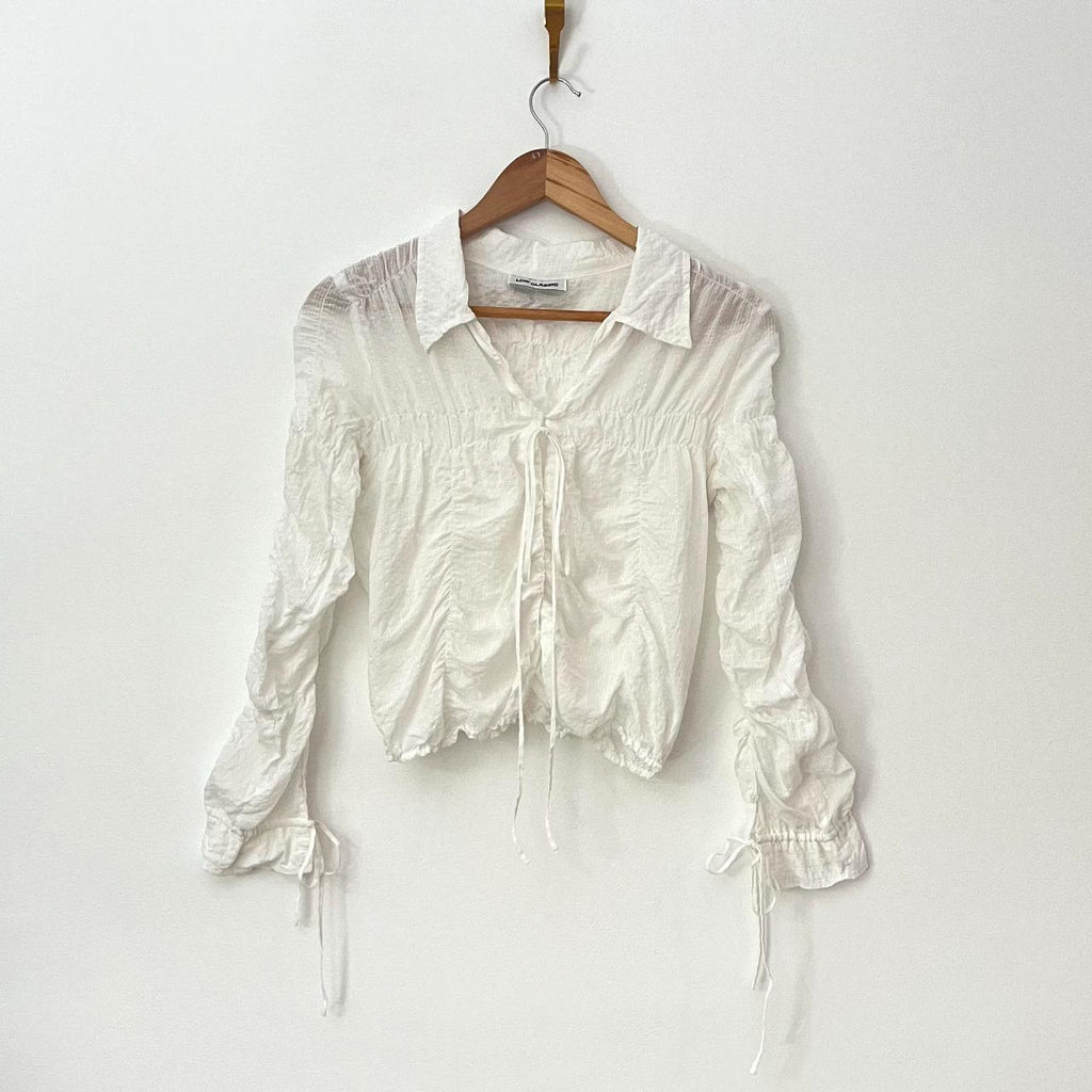 Low Classic WRINKLE Shirt in White Size M.