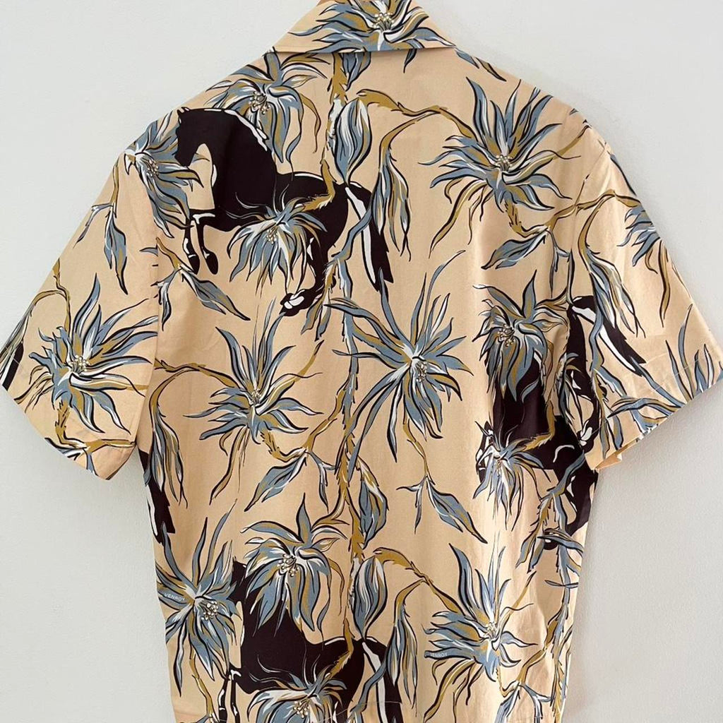 Venroy Relaxed Short Sleeve Shirt in Beige Floral Horse Print.