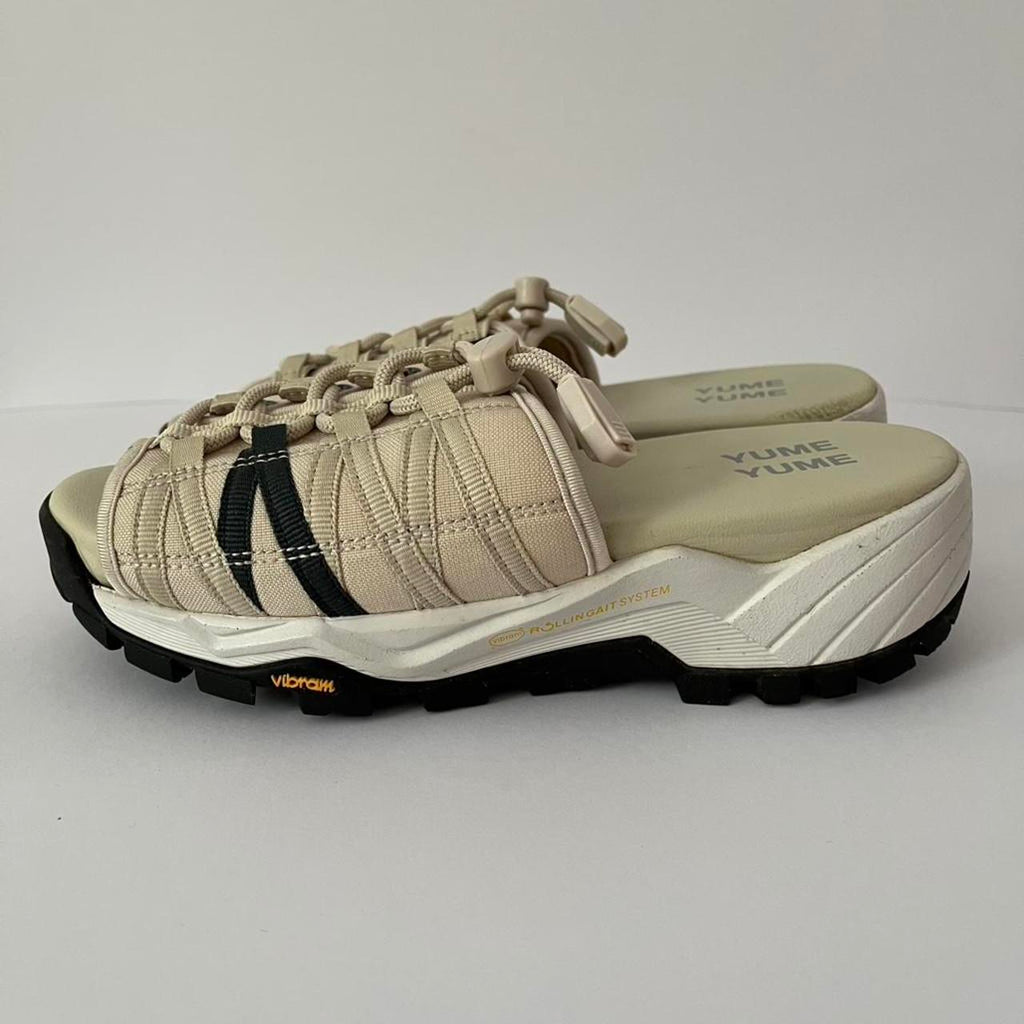 Yume Yume MOUNT KITA Slides in Beige.