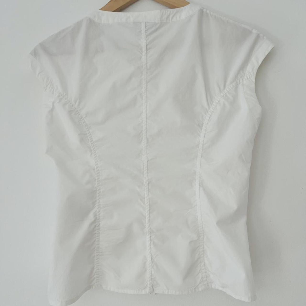 Low Classic CAP SLEEVE Shirt in White.
