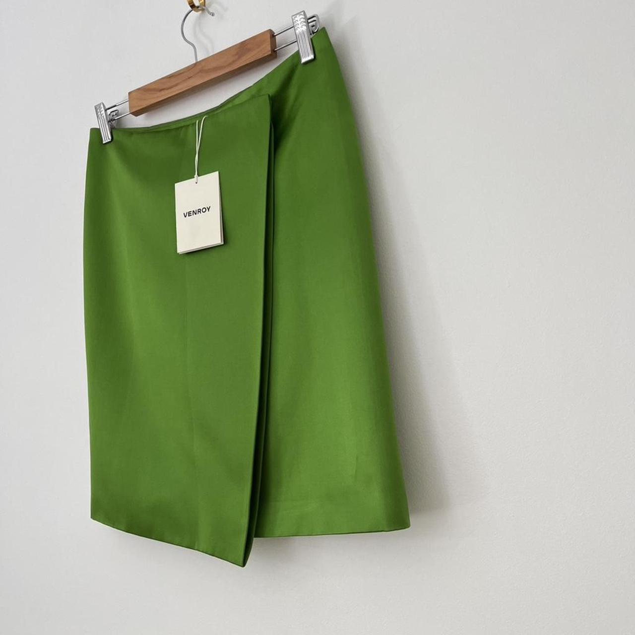 Venroy BNWT Wrap Silk Cotton Skirt in Leaf Green.