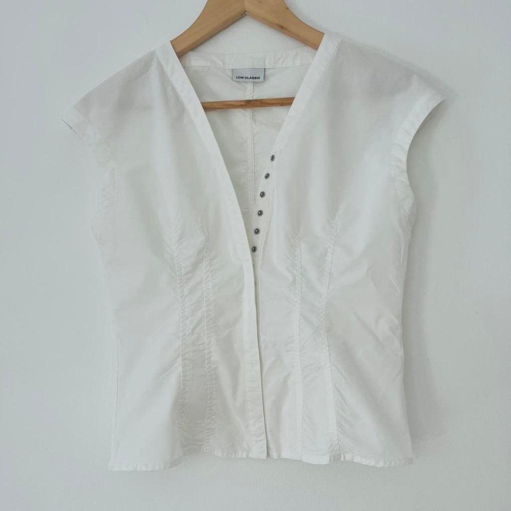 Low Classic CAP SLEEVE Shirt in White.