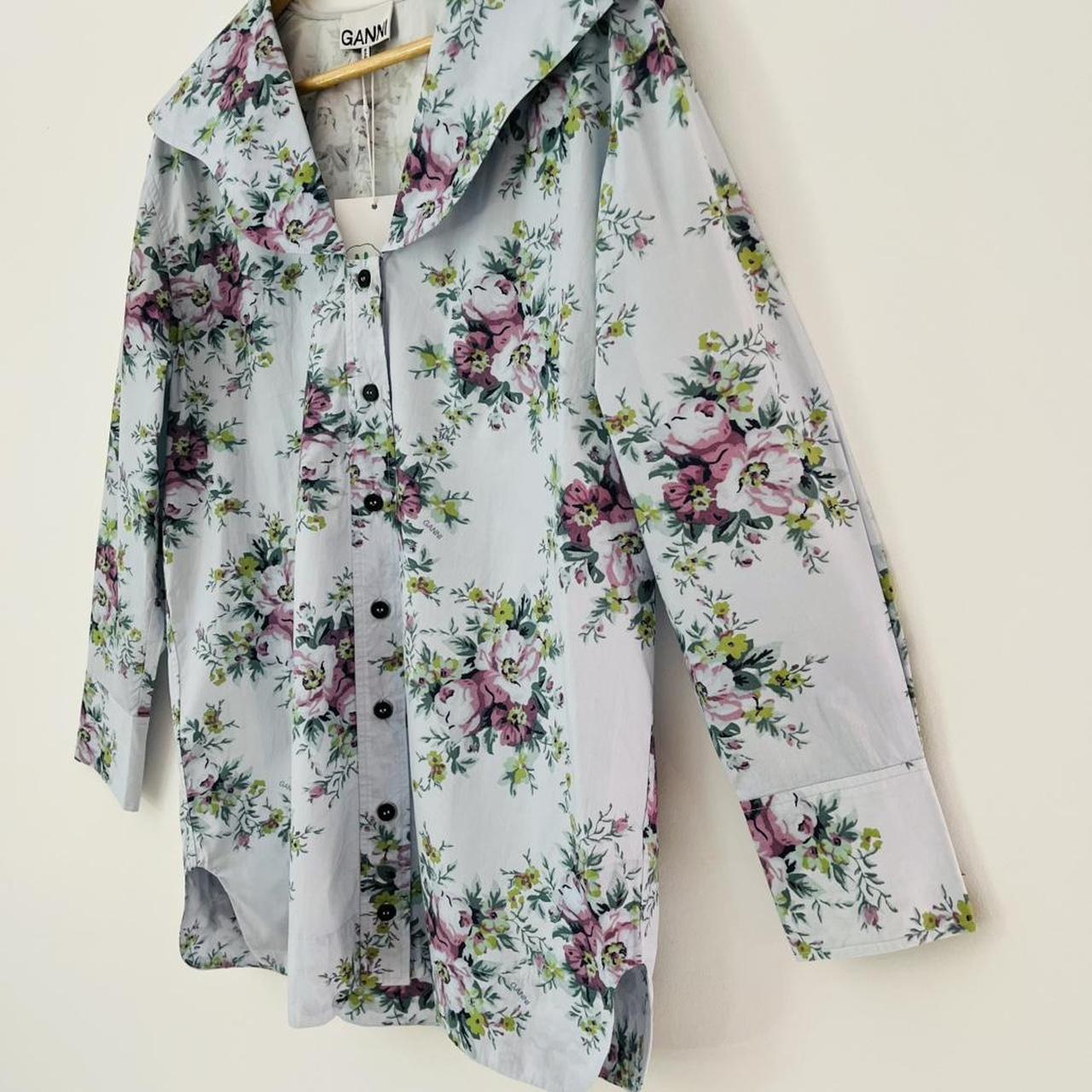 Ganni BNWT Floral Cotton Poplin V neck Blouse in Heather.