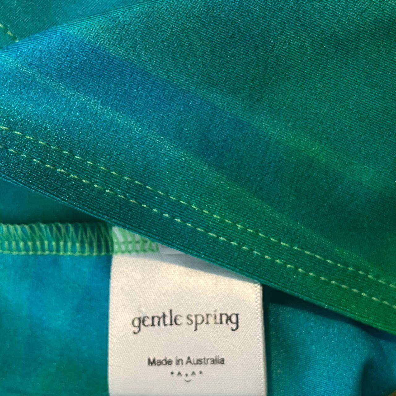 All is A Gentle Spring O-Ring One Shoulder Crop Top Size M.