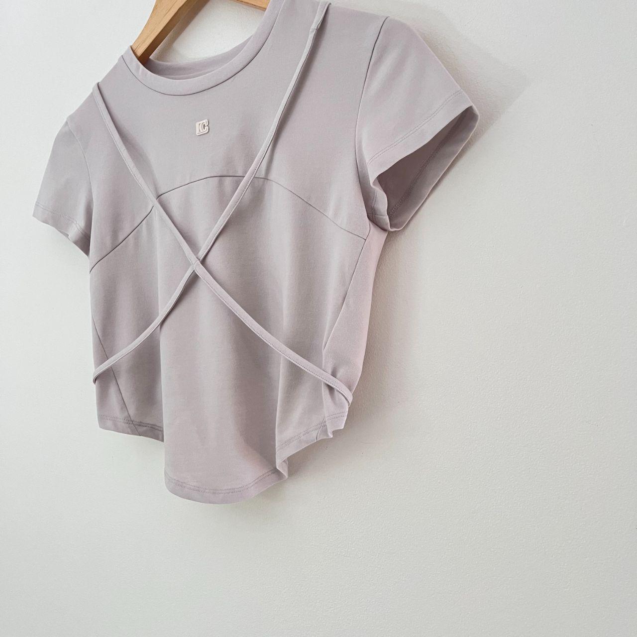Low Classic BACK HOLE T-Shirt in Light Grey.