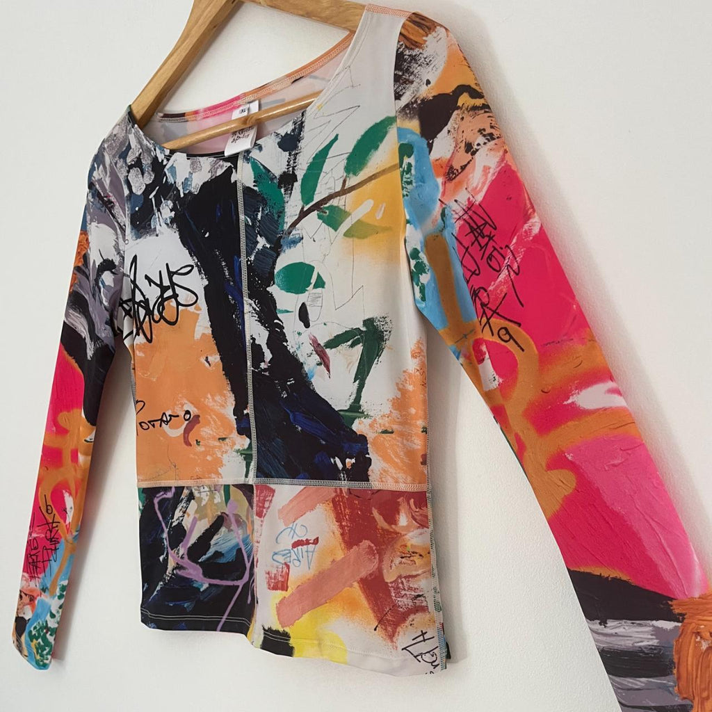 All Is A Gentle Spring RAINBOW FLEX Tapestry Long Sleeve Top Size XL.