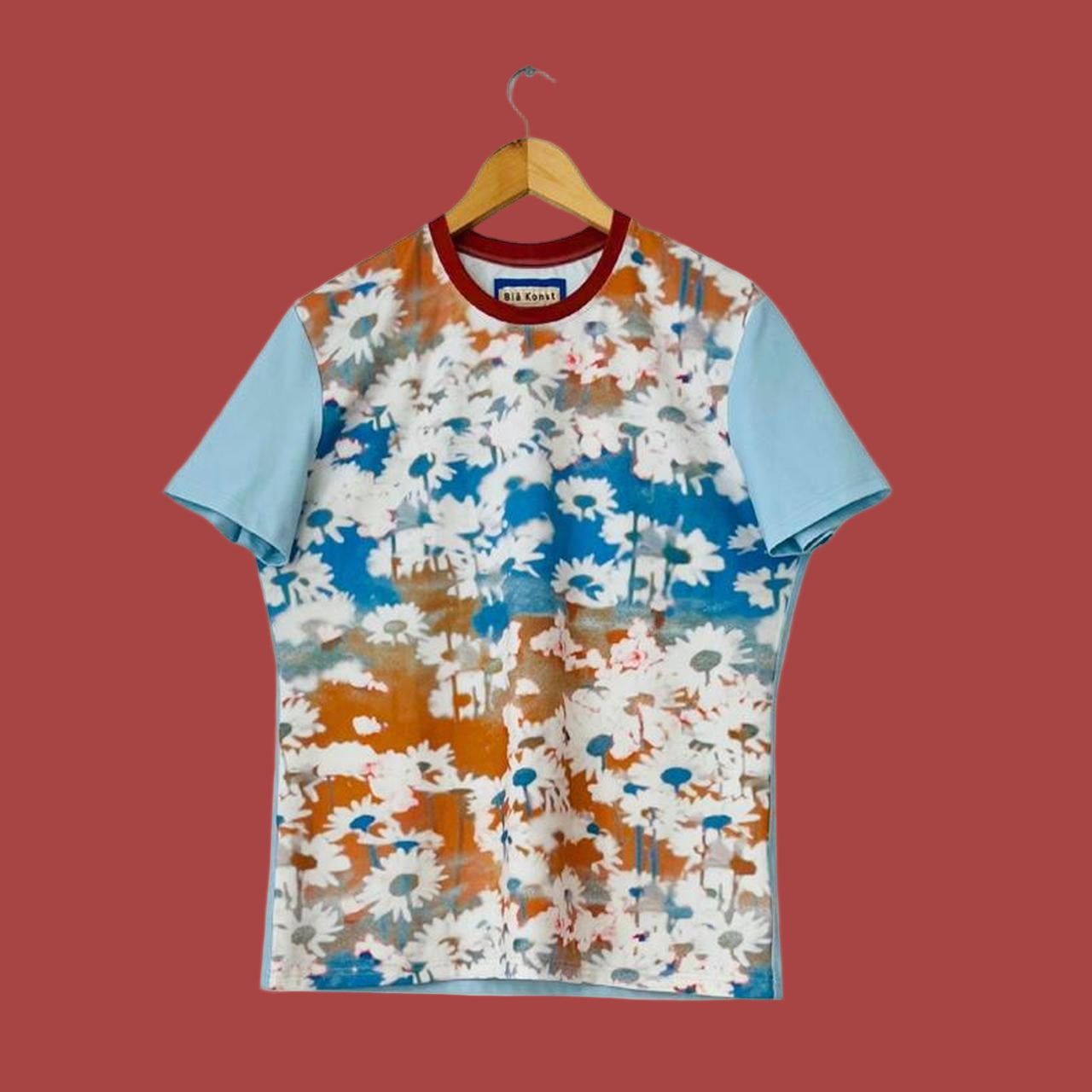 Acne Studios Blå Konst ROAR SUPER 8 Floral T-shirt.